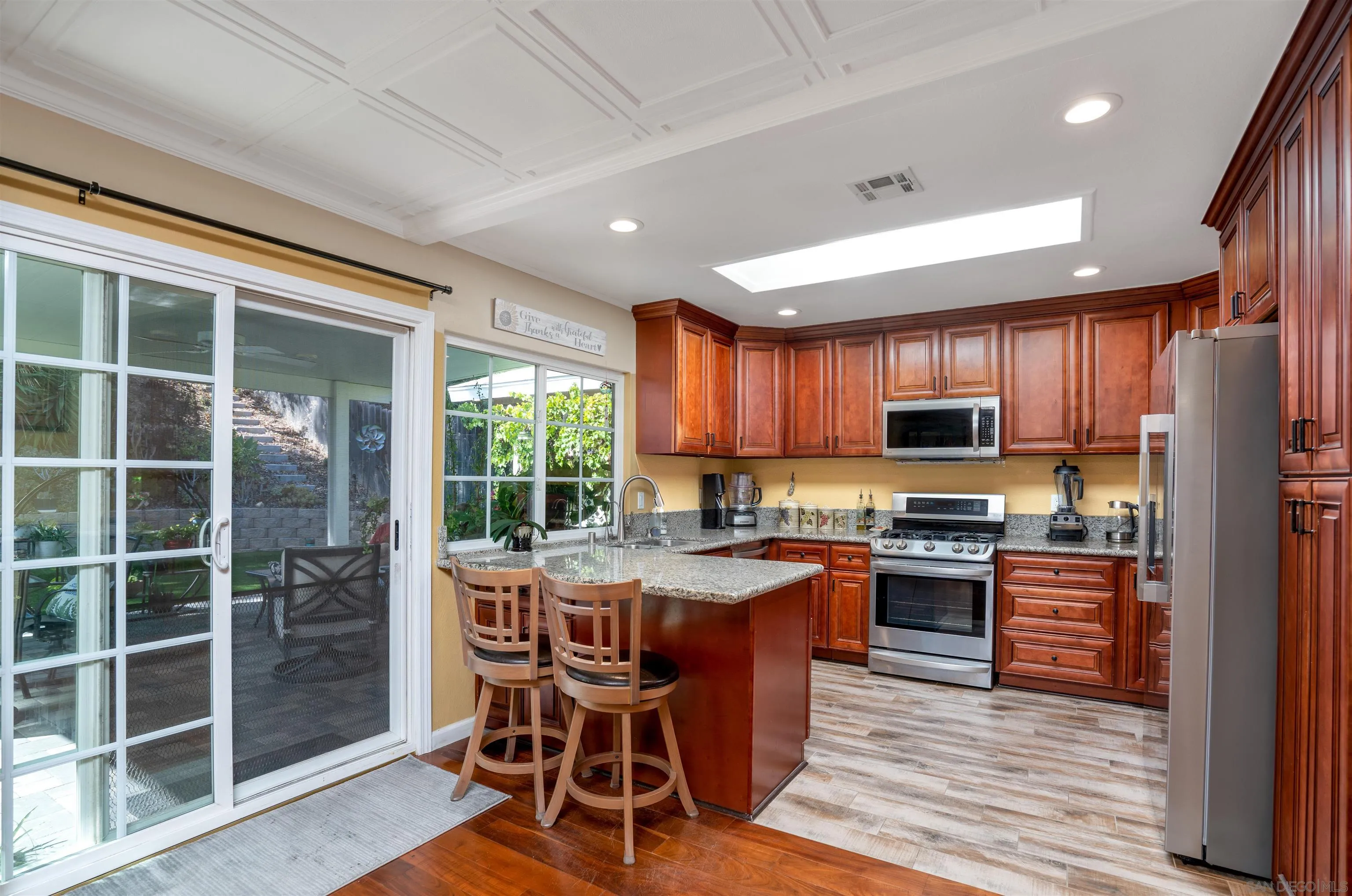 https://cdn.realtyfeed.com/cdn/127/250042298/b938772c19bd6e41d0e9a5084b3eadbf.webp