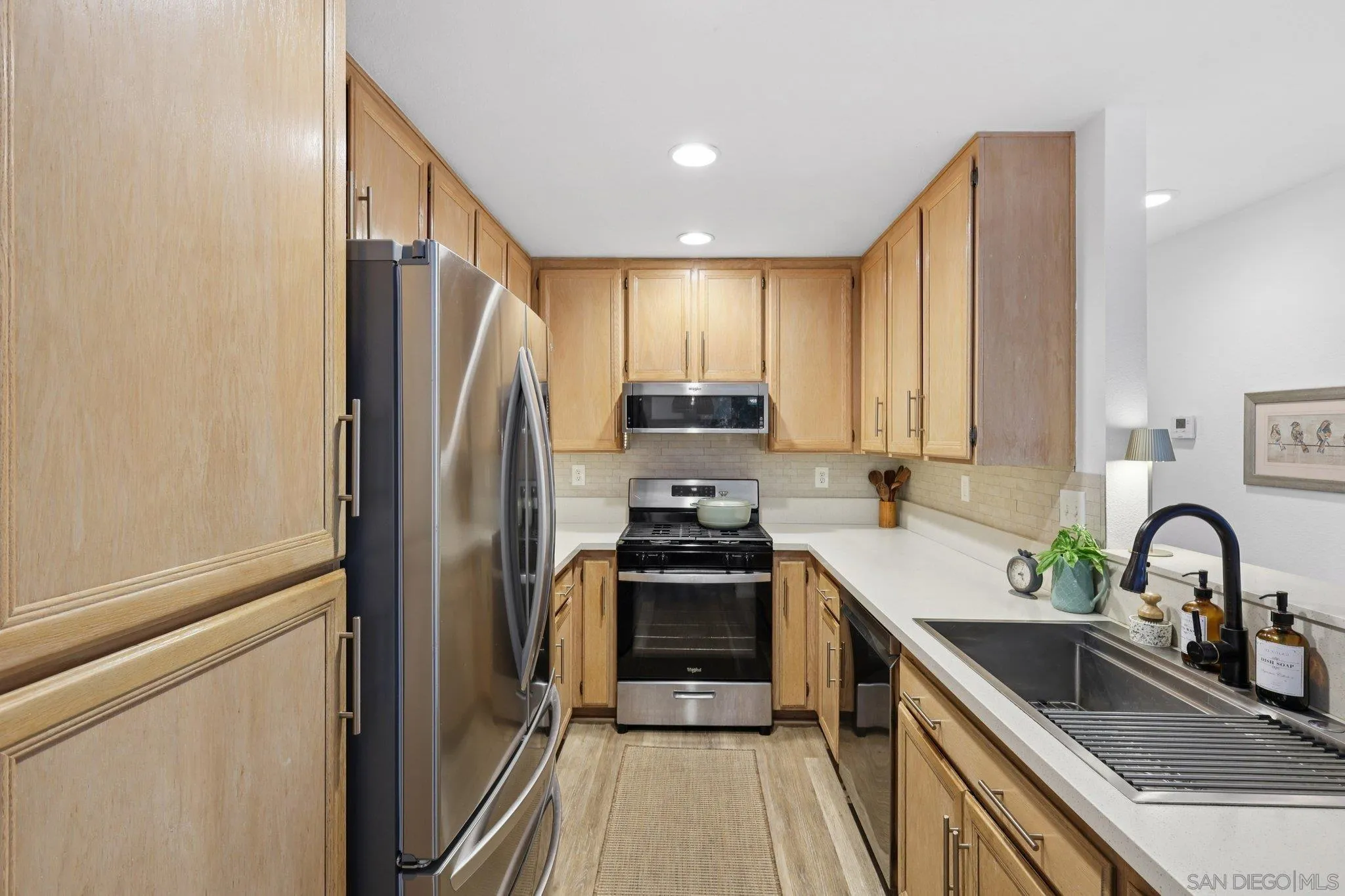 https://cdn.realtyfeed.com/cdn/127/250042299/0b97a16891b95a7d44f5c4b3a2bf0c88.webp