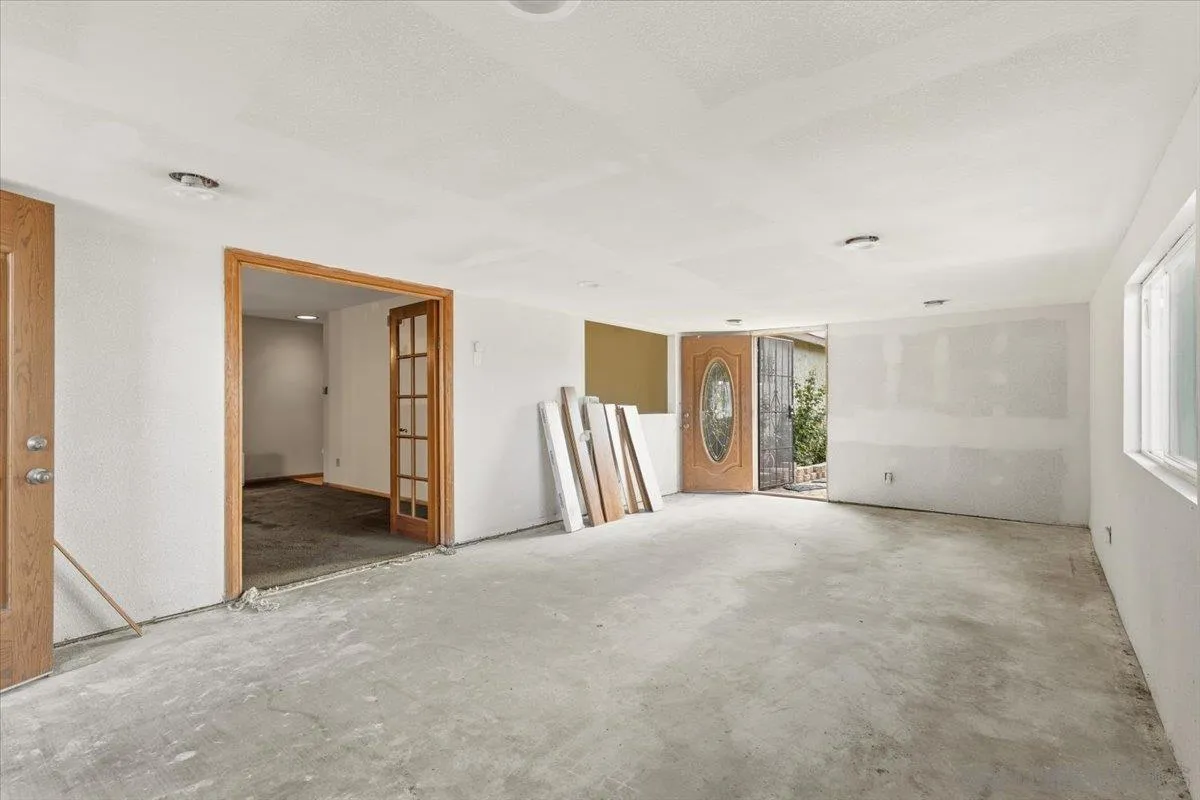 https://cdn.realtyfeed.com/cdn/127/250042302/3b2cf7a137427a207430f623fedd19ab.webp