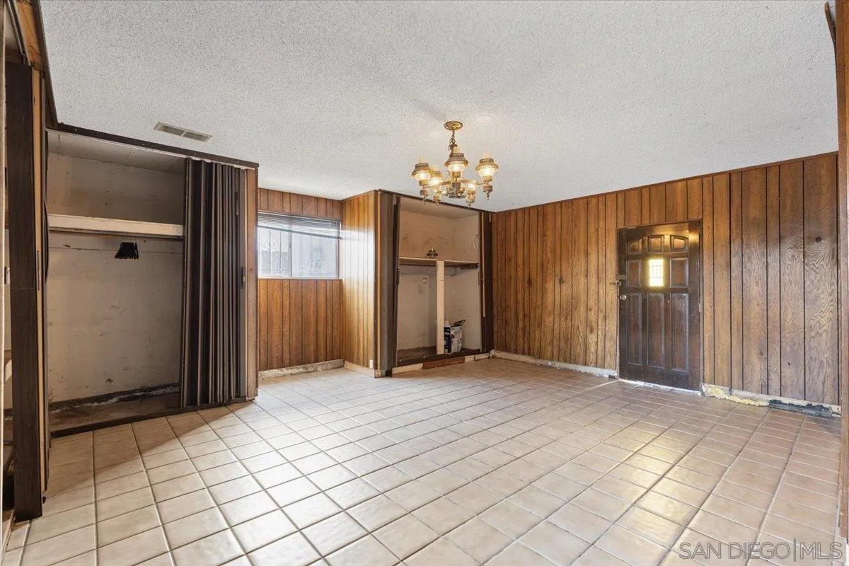 https://cdn.realtyfeed.com/cdn/127/250042302/6e87b17bb5038b73397a72d8765bbd12.webp
