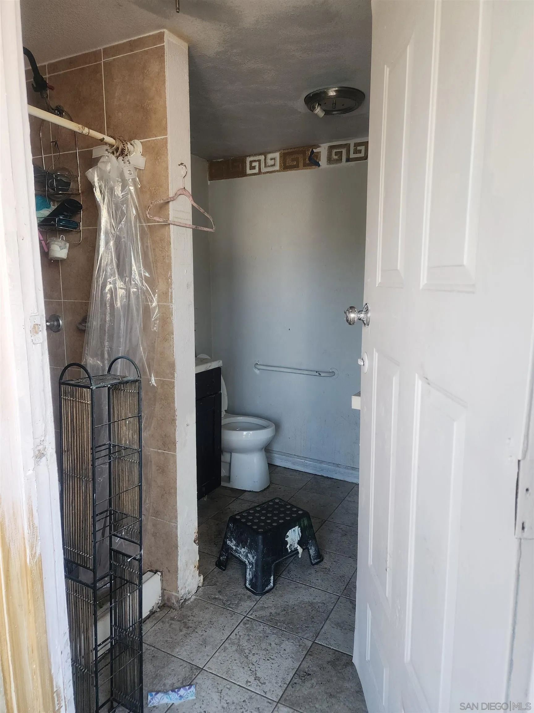 https://cdn.realtyfeed.com/cdn/127/250042306/e34b055f0d0f765fa0a07a183deb5b04.webp