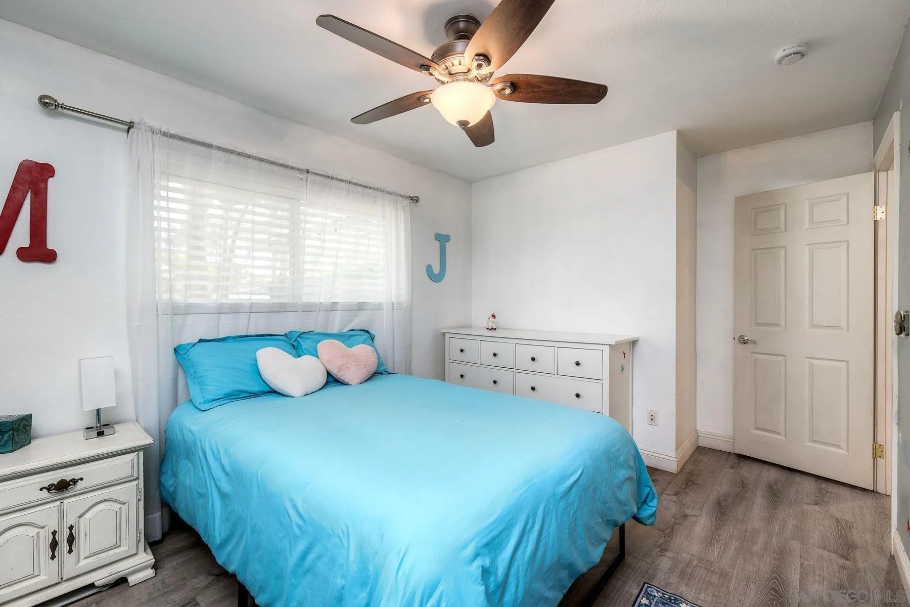 https://cdn.realtyfeed.com/cdn/127/250042307/b0db2e9fadf9f9cfb3c155410d0b2e19.webp