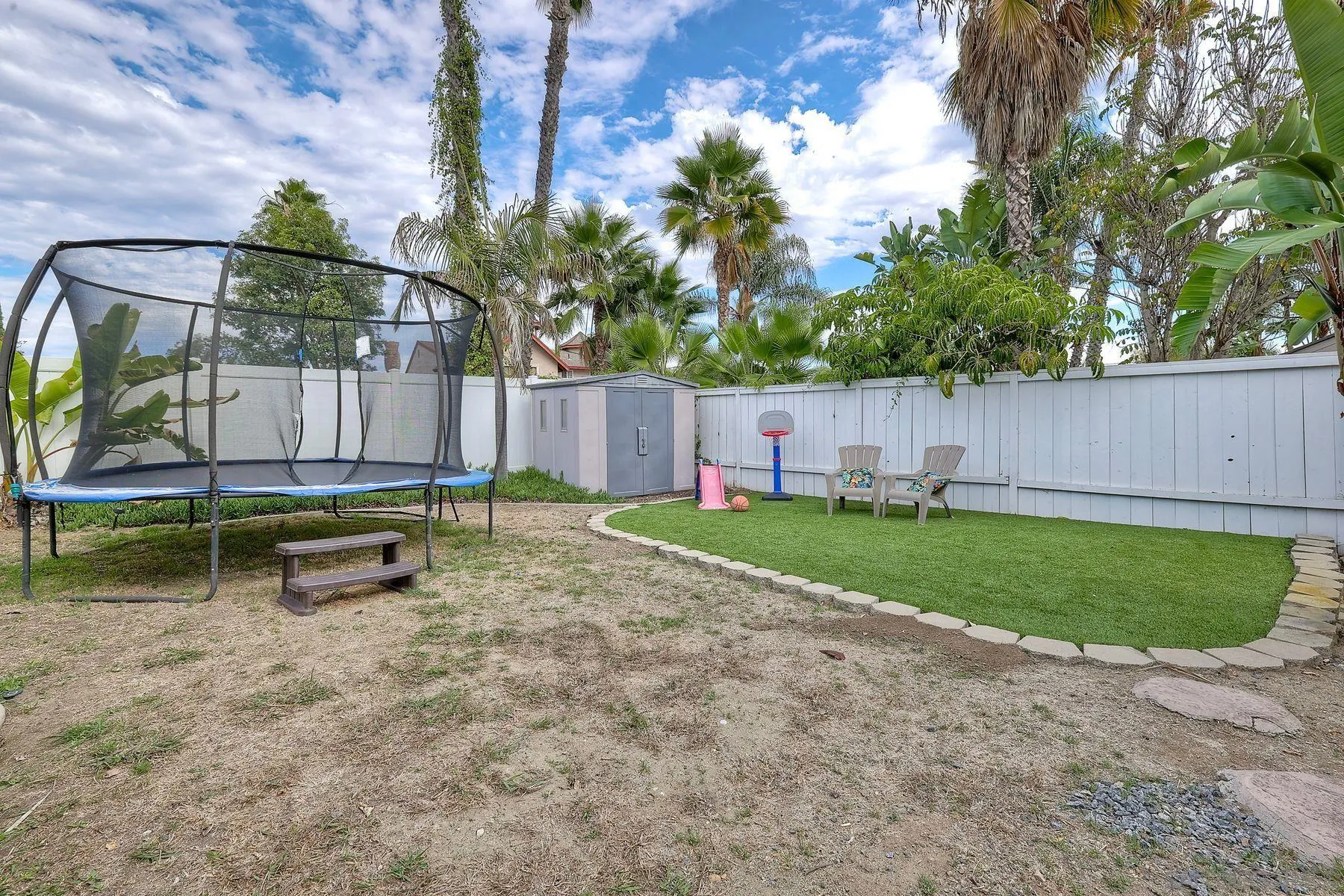 https://cdn.realtyfeed.com/cdn/127/250042307/bd9087643fca0c0049a47f5f1b9b469d.webp