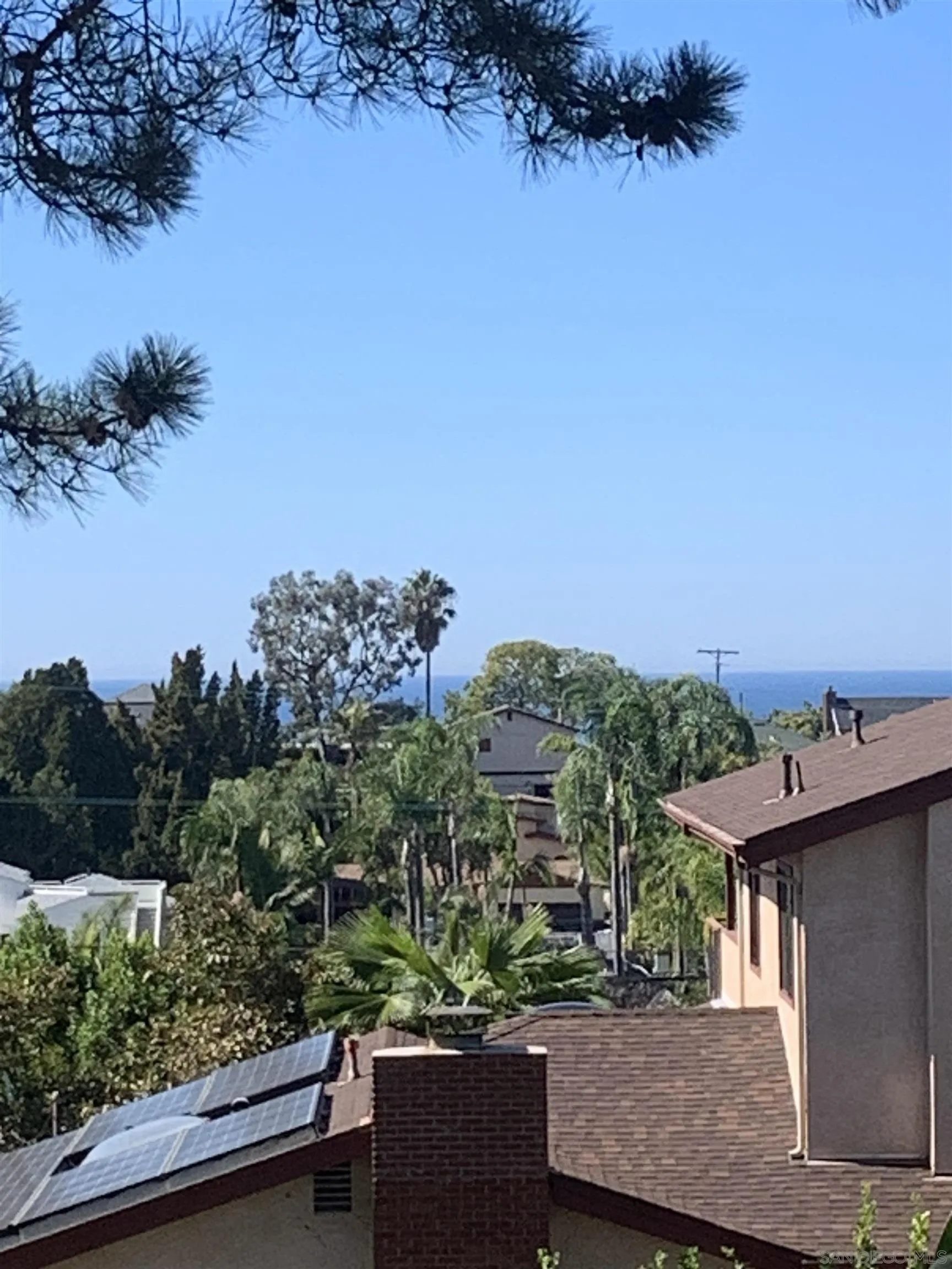 https://cdn.realtyfeed.com/cdn/127/250042317/65a1543fdd189c7096effe8f7e3b5d6d.webp