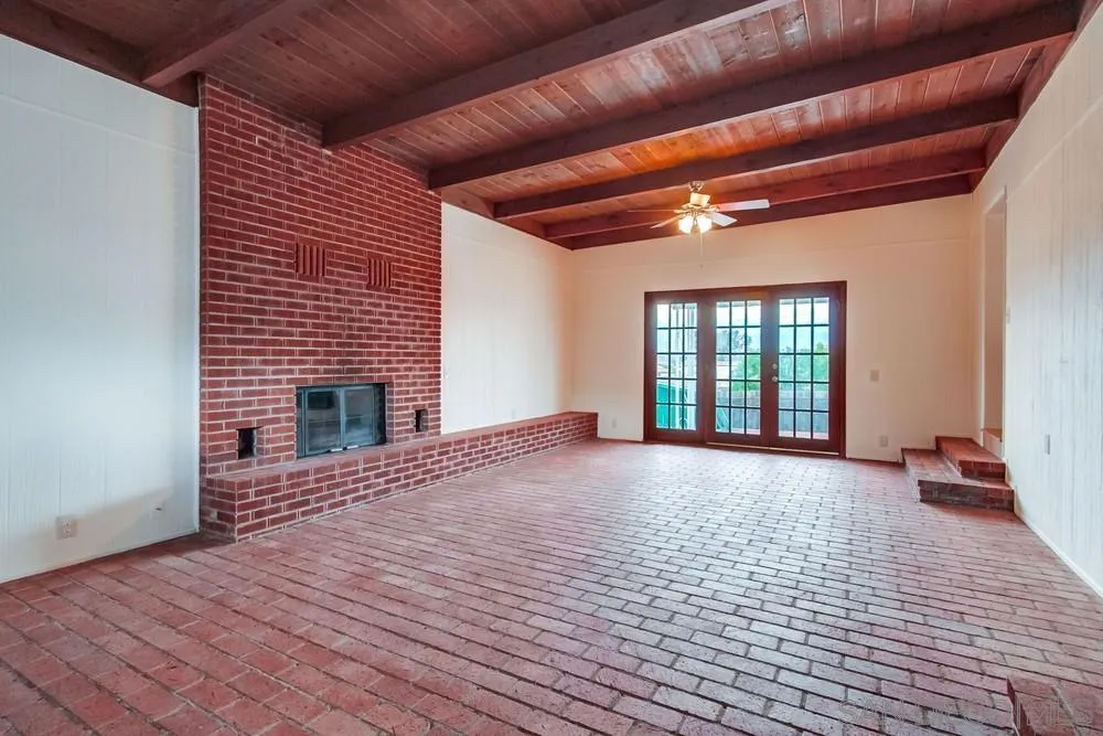 https://cdn.realtyfeed.com/cdn/127/250042320/4af08bc853f43b6afdc06fcf999a935b.webp