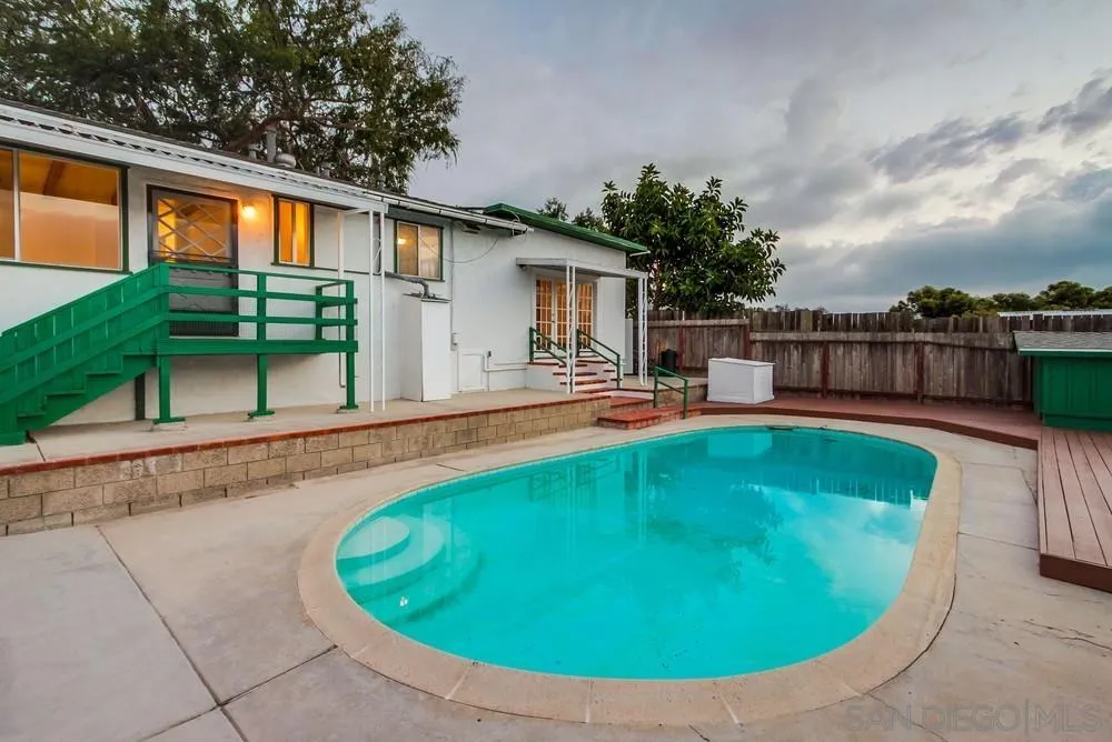 https://cdn.realtyfeed.com/cdn/127/250042320/c9b8cc3fabd4461d70bf15c5eb03f85f.webp