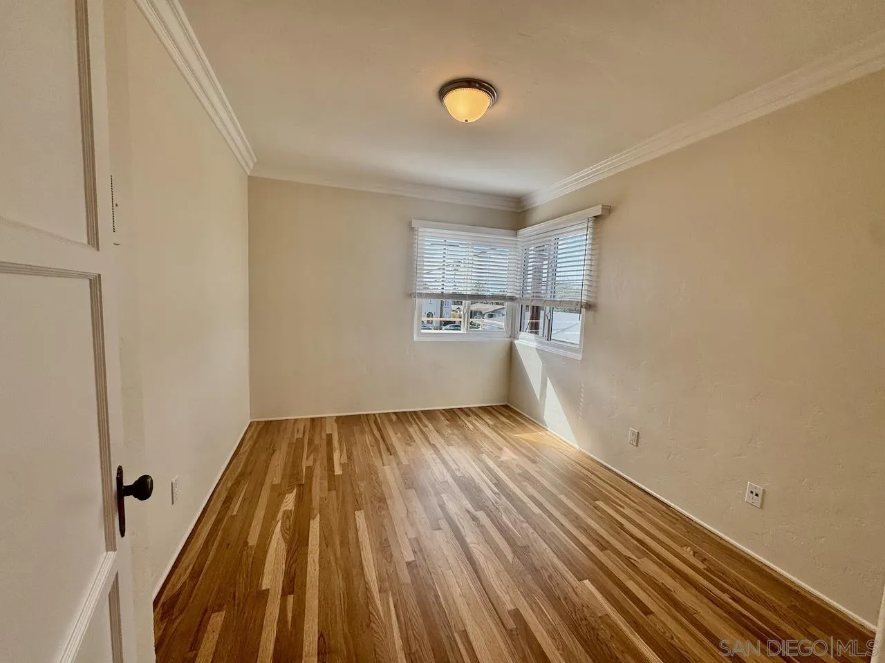 https://cdn.realtyfeed.com/cdn/127/250042324/ad564ab9f487a9f80bb2b6cab5b668e4.webp