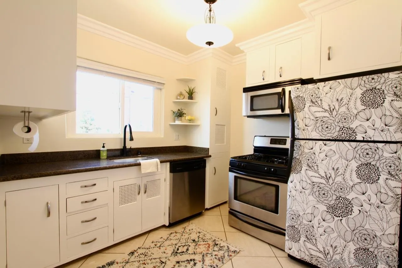 https://cdn.realtyfeed.com/cdn/127/250042324/e2f3dc2ad0a645583cf877bf05e91e52.webp