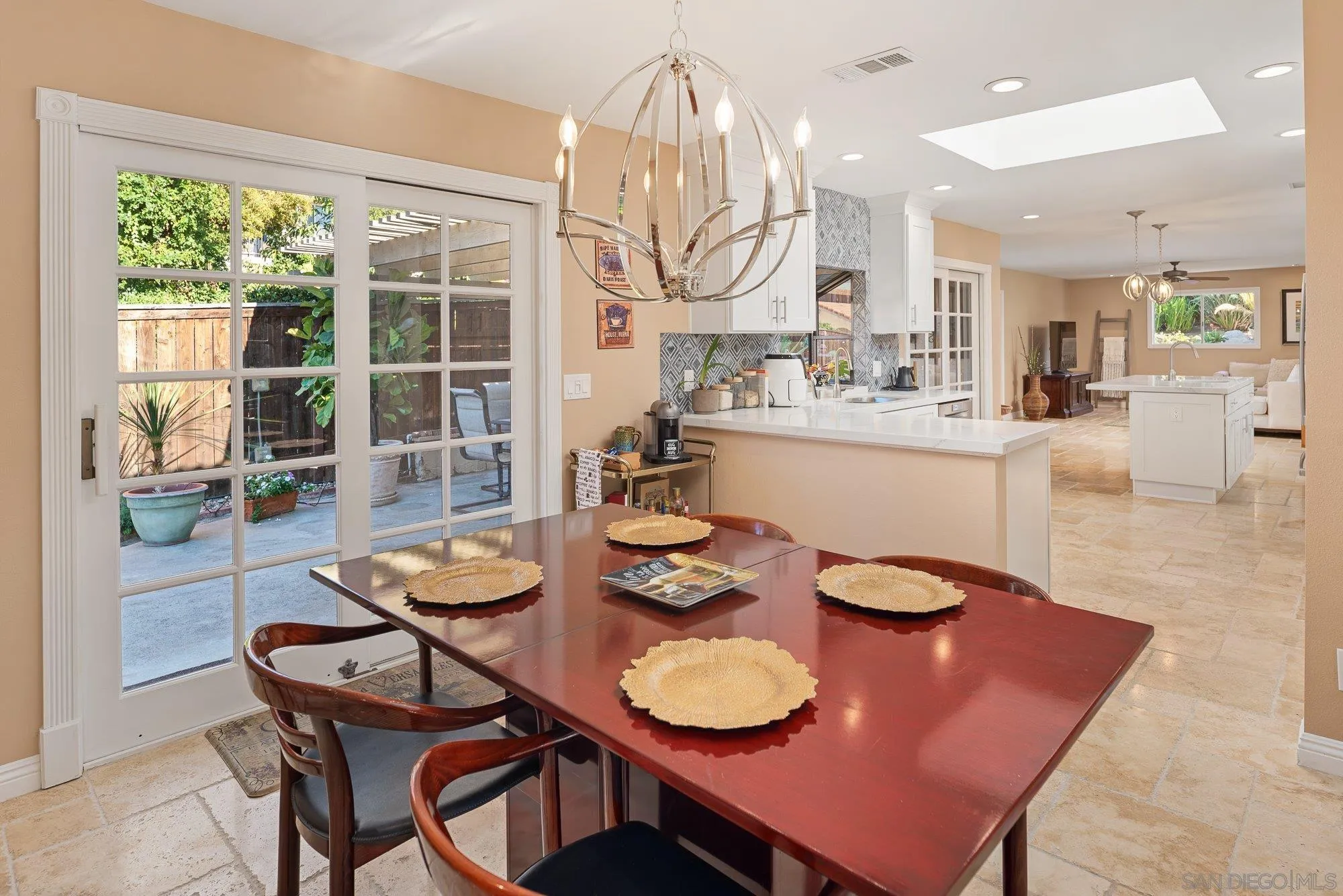 https://cdn.realtyfeed.com/cdn/127/250042330/3c837d886e05b51f1b14a5def5790a31.webp