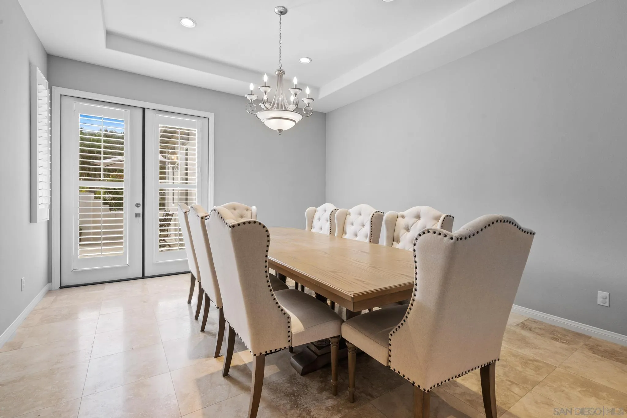 https://cdn.realtyfeed.com/cdn/127/250042337/c1e74c85948f4b9f82705e35a1805ede.webp