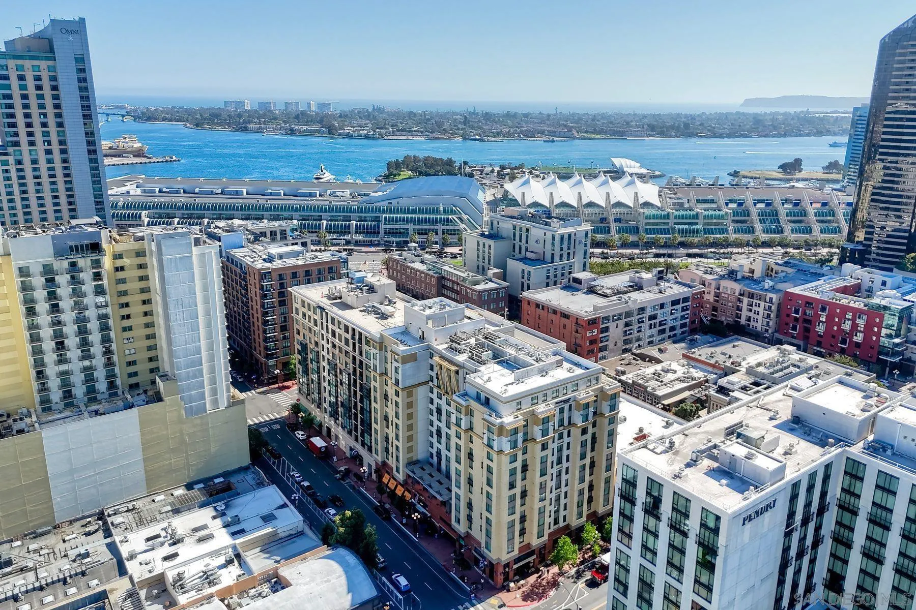 https://cdn.realtyfeed.com/cdn/127/250042339/a2a25b1dff7b0e3b02ca8bf42f7a3aea.webp
