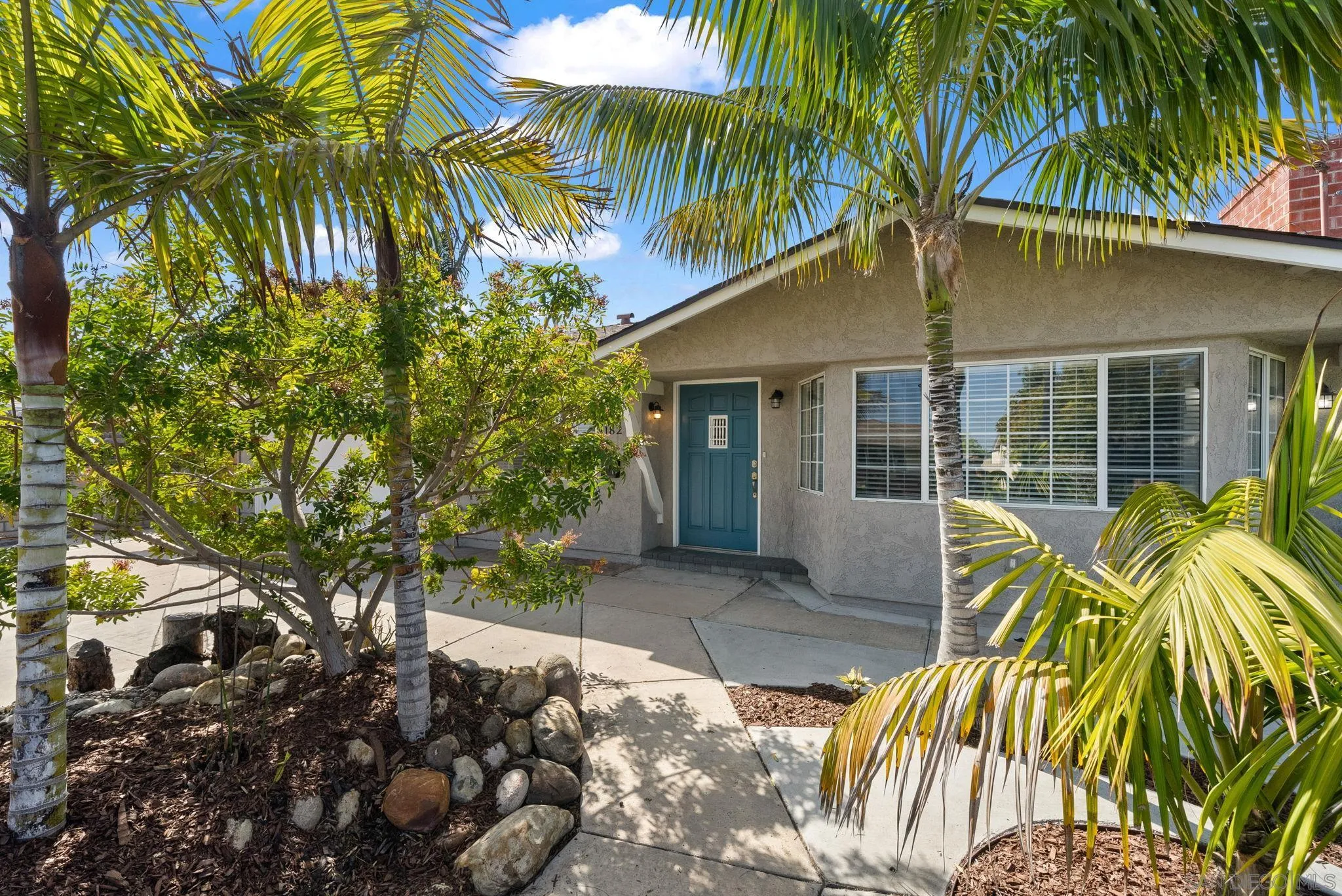 https://cdn.realtyfeed.com/cdn/127/250042342/e5d052b1d6b3bcb5f20bebc4c0e3509d.webp