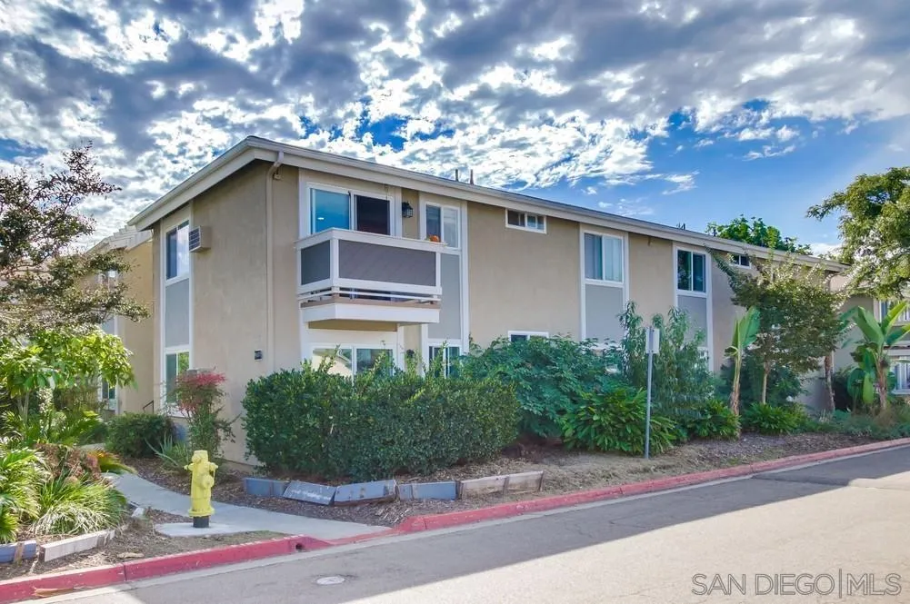 https://cdn.realtyfeed.com/cdn/127/250042348/aa212887381d7a30e49d8e414828f4c4.webp