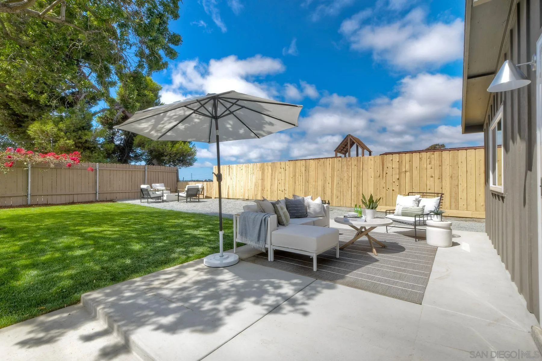 https://cdn.realtyfeed.com/cdn/127/250042349/abdb9c81bddbb828e91b7912e09abc9b.webp