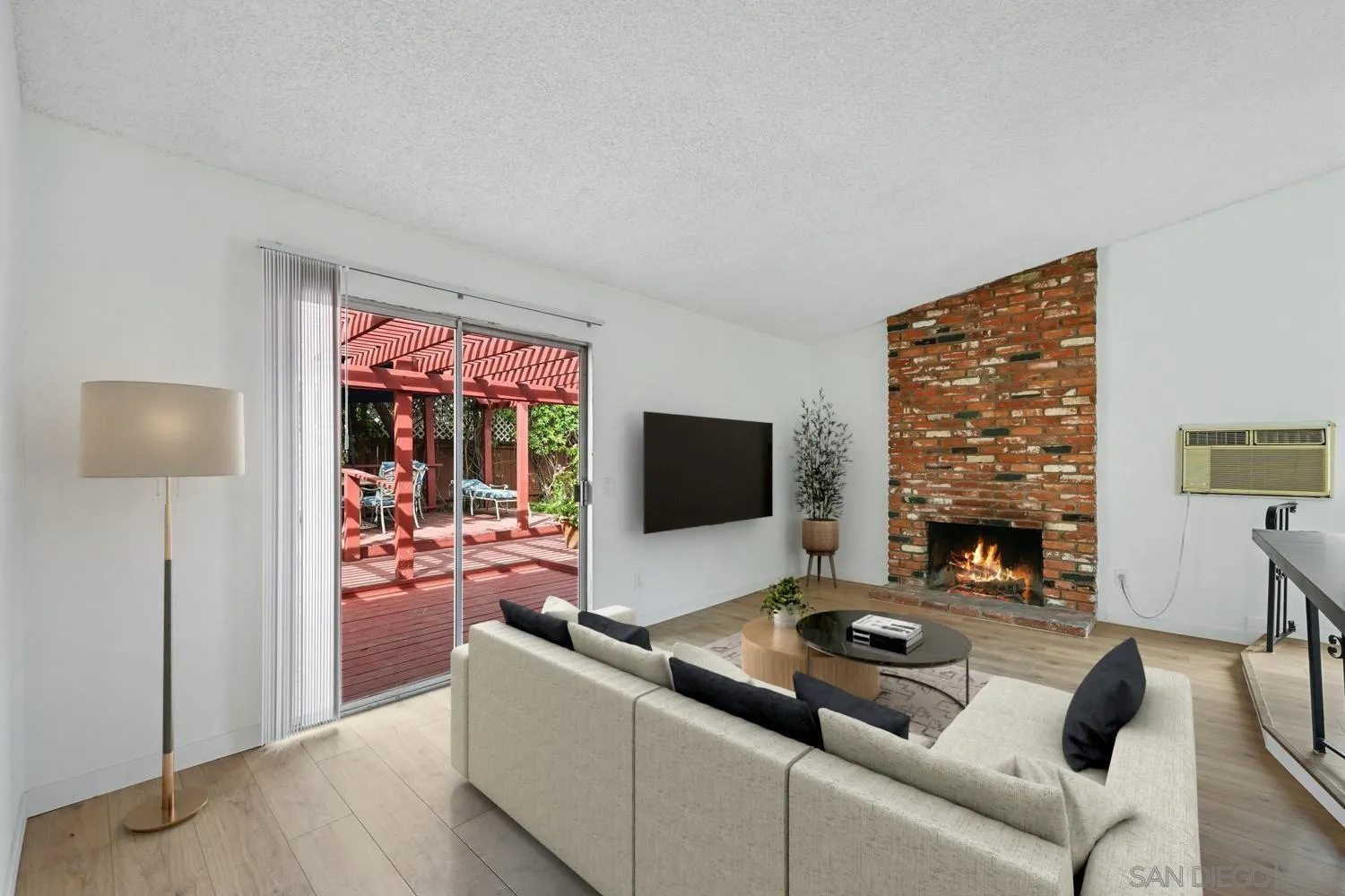 https://cdn.realtyfeed.com/cdn/127/250042350/26a4833e99e8a128d85ffd86aa2857bf.webp
