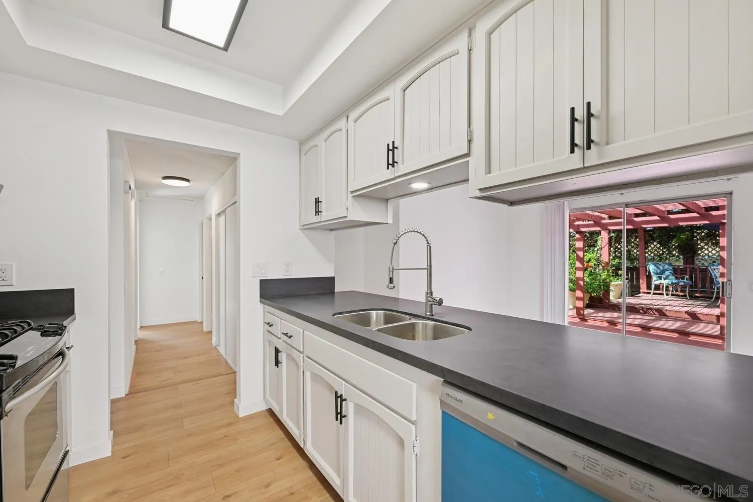 https://cdn.realtyfeed.com/cdn/127/250042350/e914da6fb9bdaa59b13e24cdf437cc84.webp