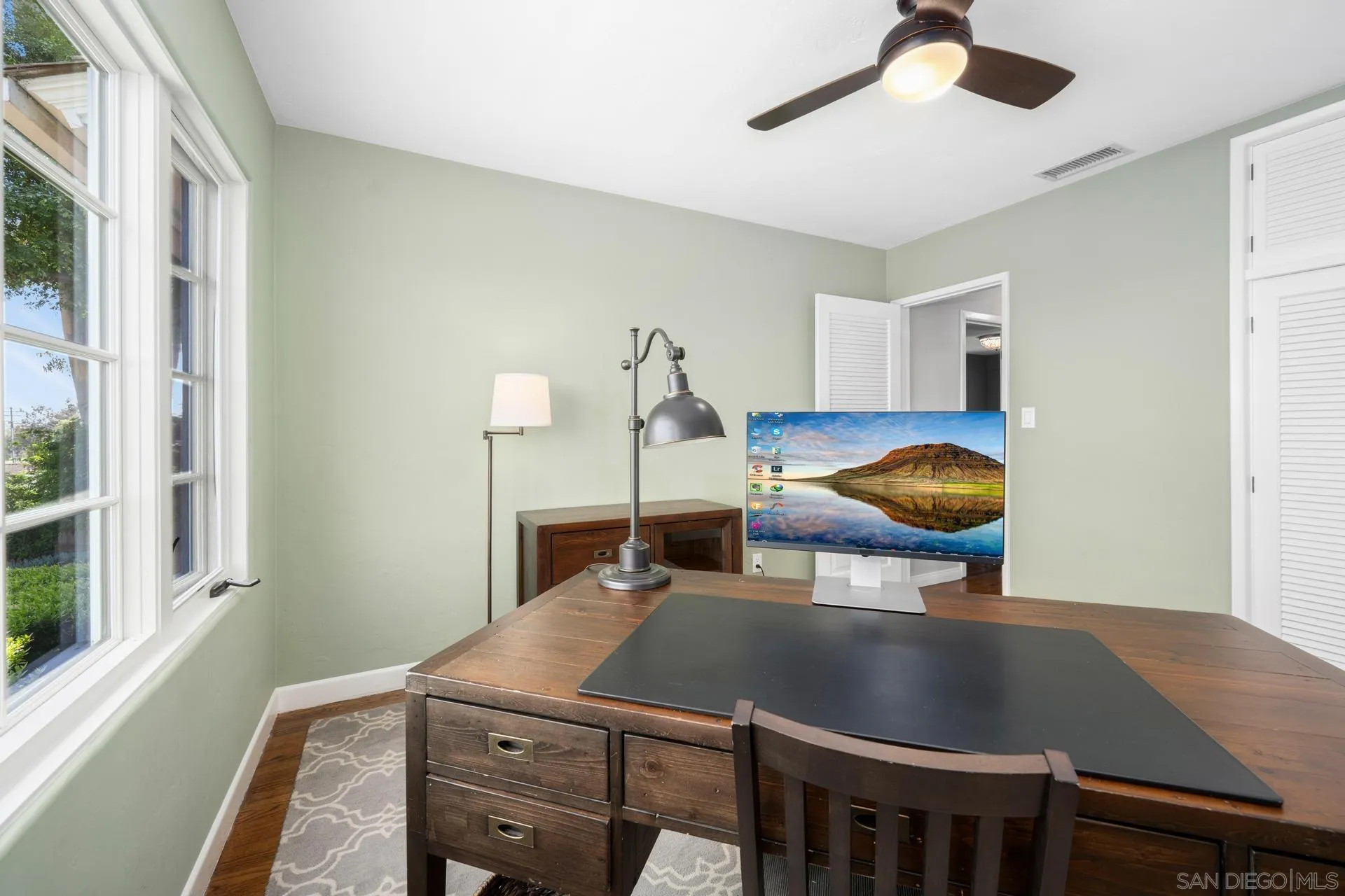 https://cdn.realtyfeed.com/cdn/127/250042351/2bb809f72624f0a25892bdcc4915ca2f.webp