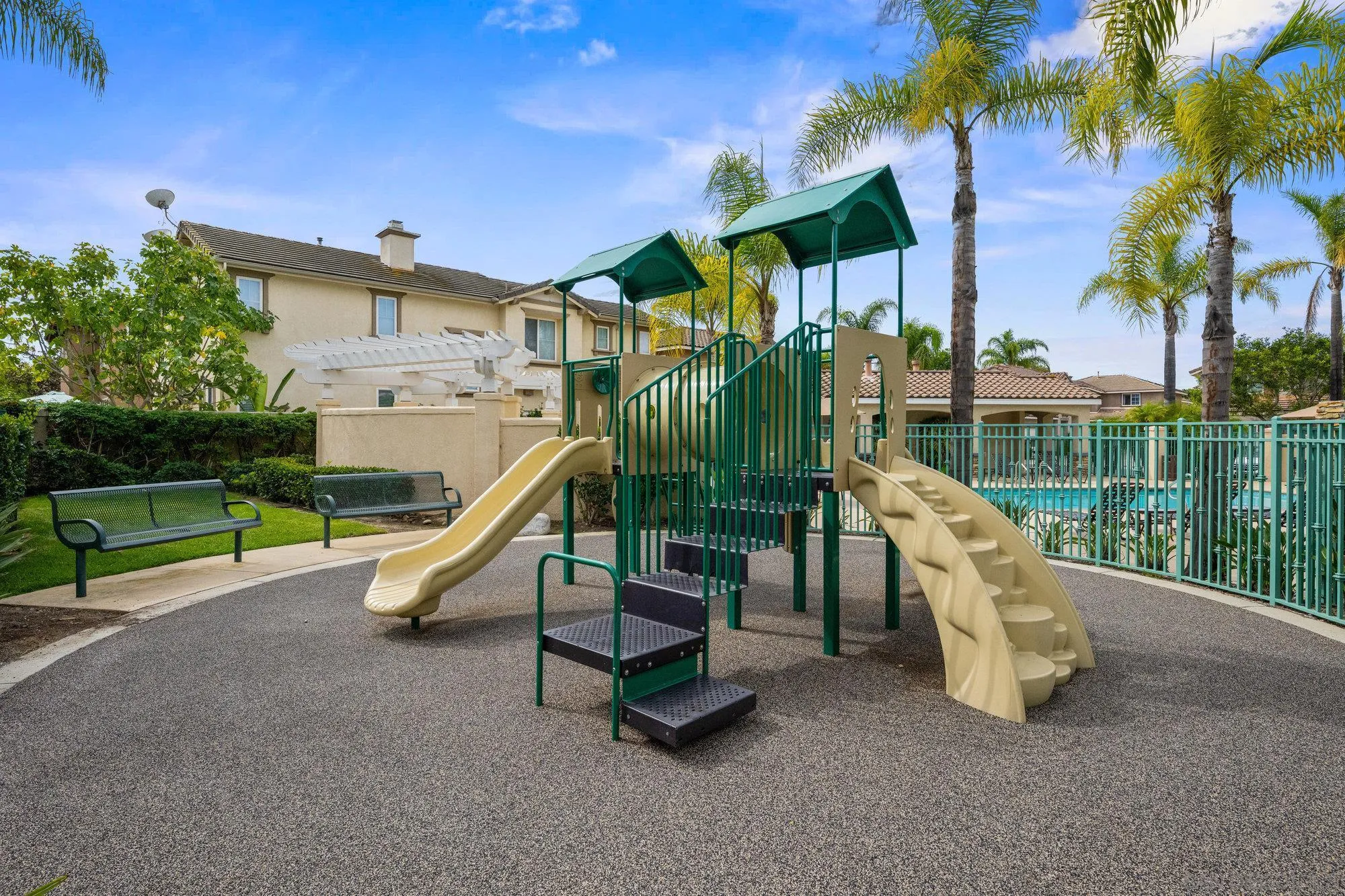 https://cdn.realtyfeed.com/cdn/127/250042353/0b6dbcced14e5a9a269bbd82a350c79c.webp
