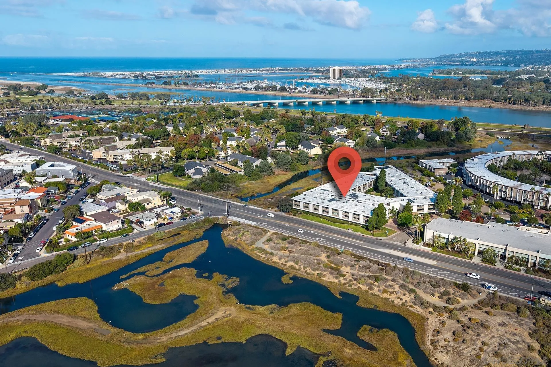 https://cdn.realtyfeed.com/cdn/127/250042354/08c8e7029bb82b699e069a0abfbb5f1c.webp