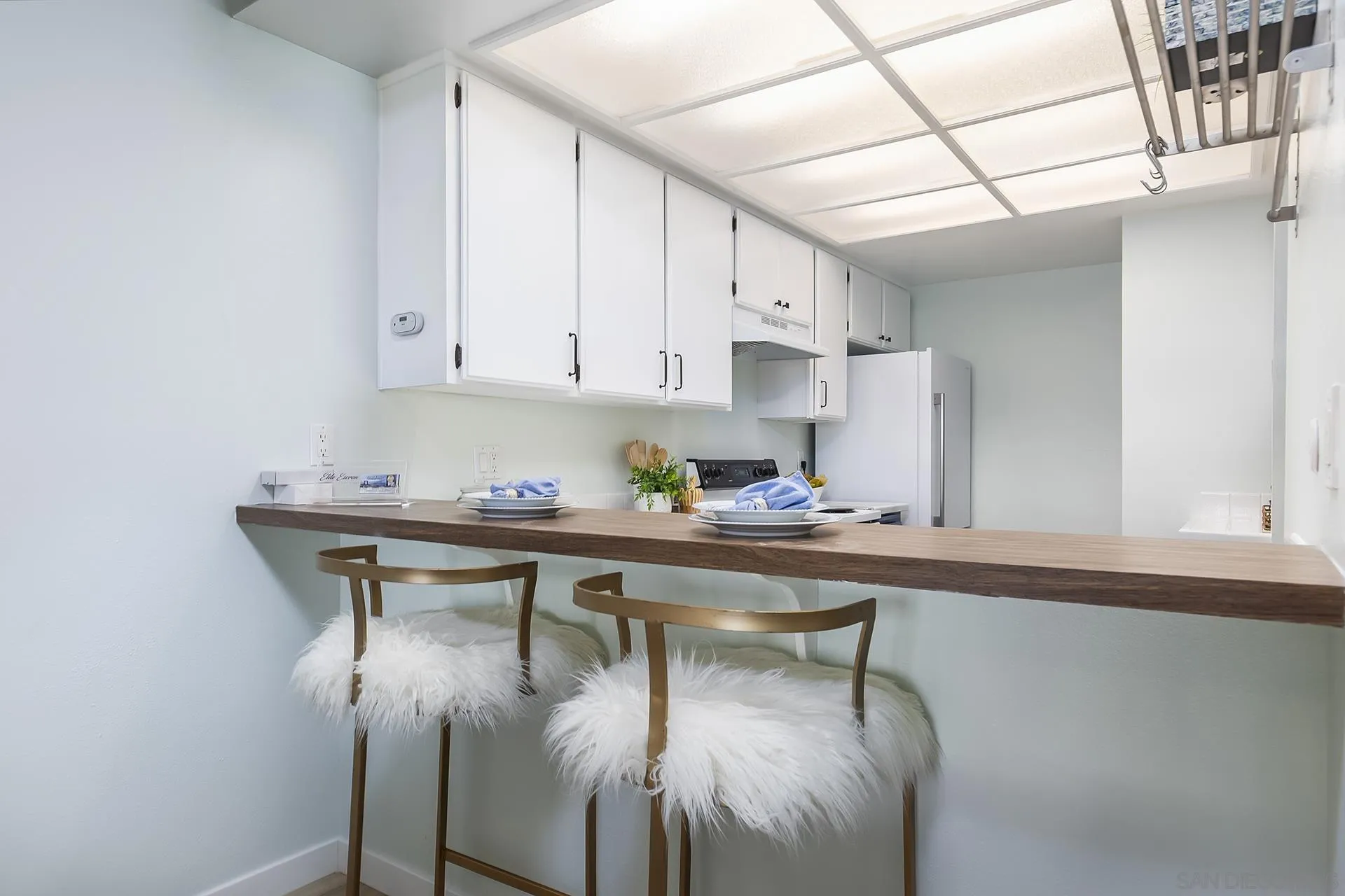 https://cdn.realtyfeed.com/cdn/127/250042354/858a9a6a4467d5a0f0948c51b7a7a953.webp