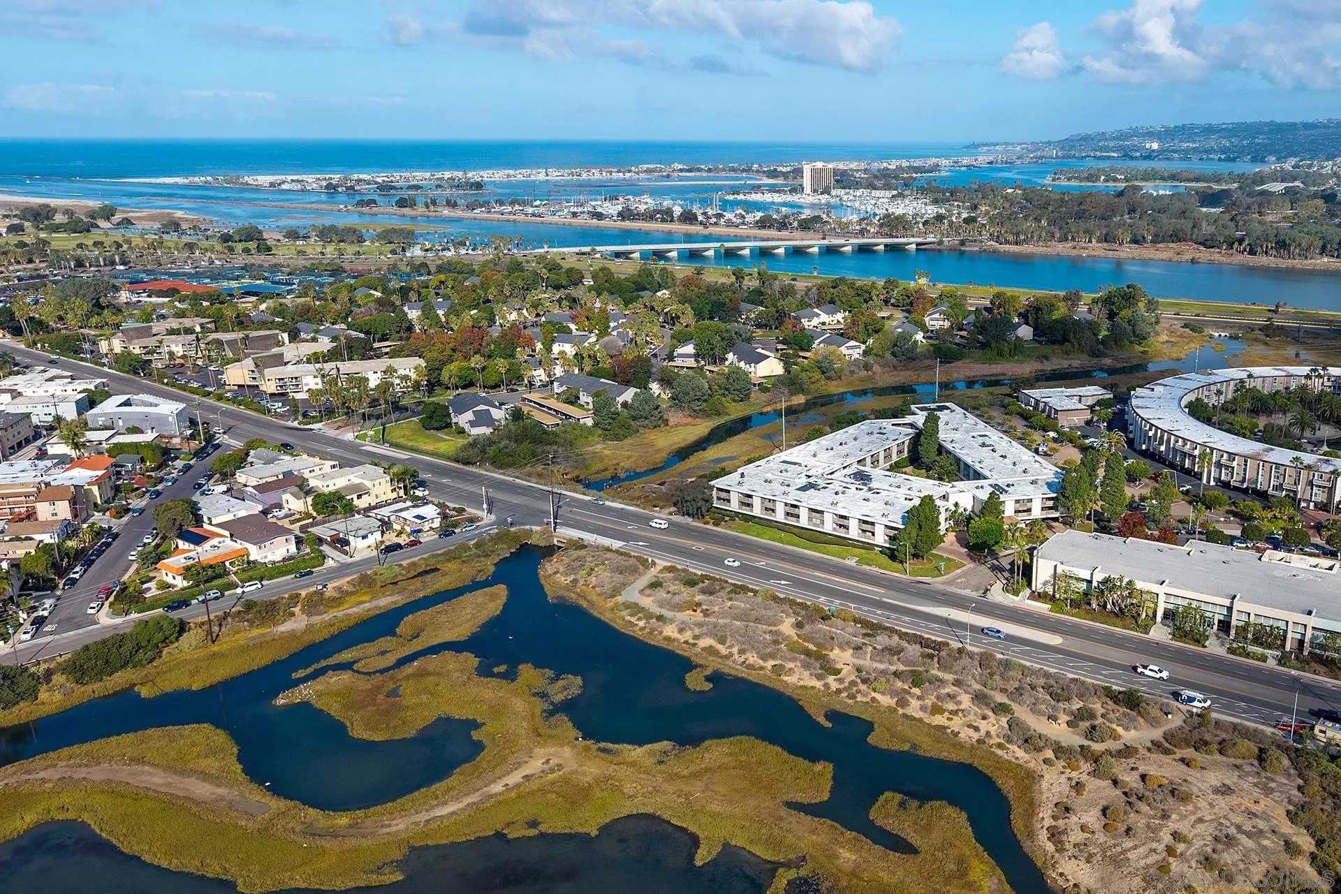 https://cdn.realtyfeed.com/cdn/127/250042354/b1e281d19cf8aa8b9d9addbd859b18d5.webp