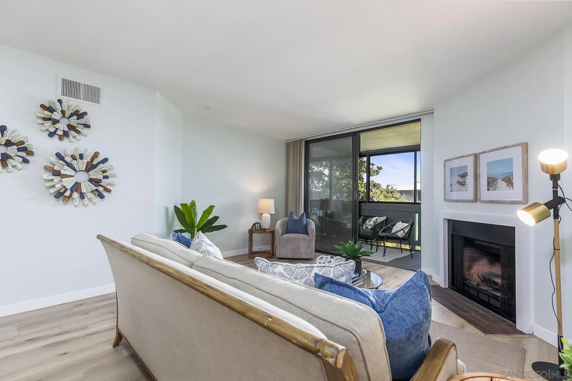 https://cdn.realtyfeed.com/cdn/127/250042354/c5e3b091e68c76e2e6a7f776c721553e.webp