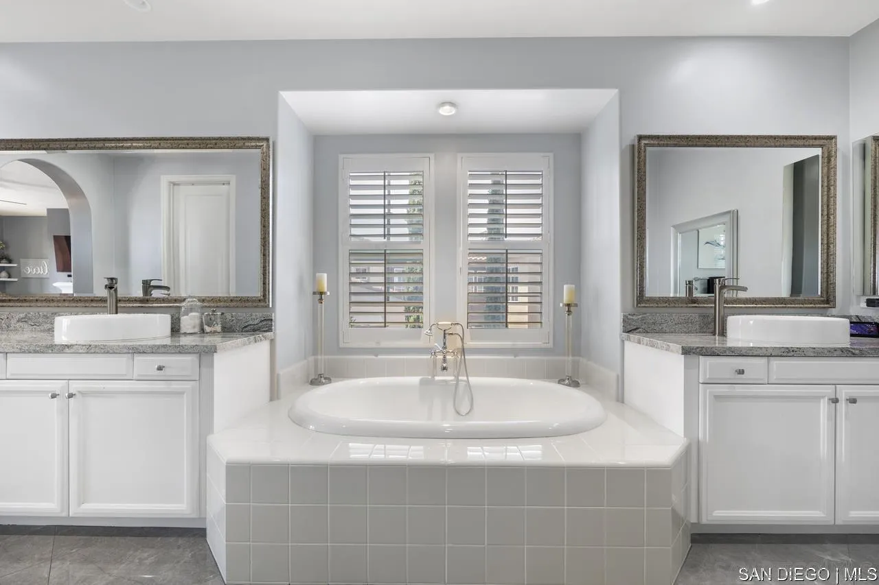 https://cdn.realtyfeed.com/cdn/127/250042358/1e9f9e2d8b60b7d8f91c8228204f66b1.webp