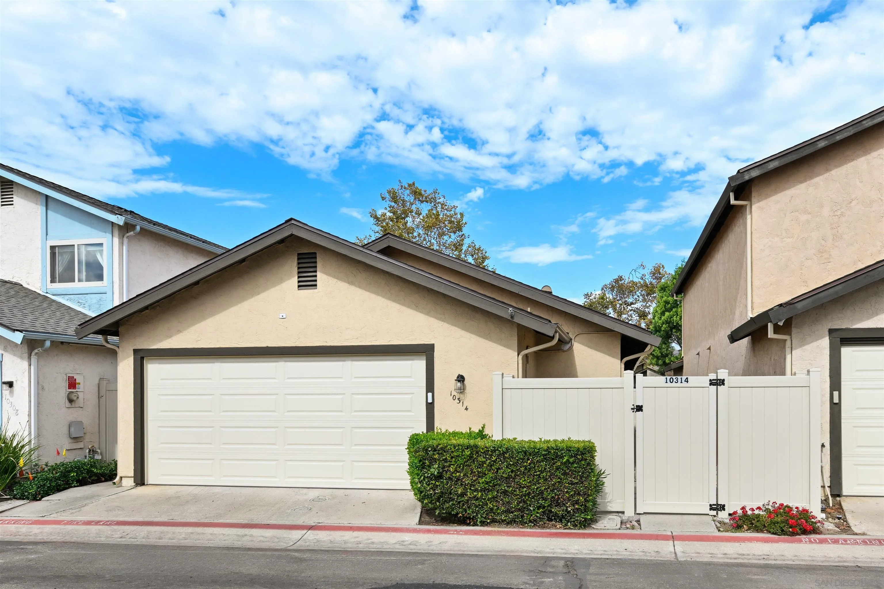 https://cdn.realtyfeed.com/cdn/127/250042361/0b8d23a79f8bb6cd8974a35485a40d51.webp