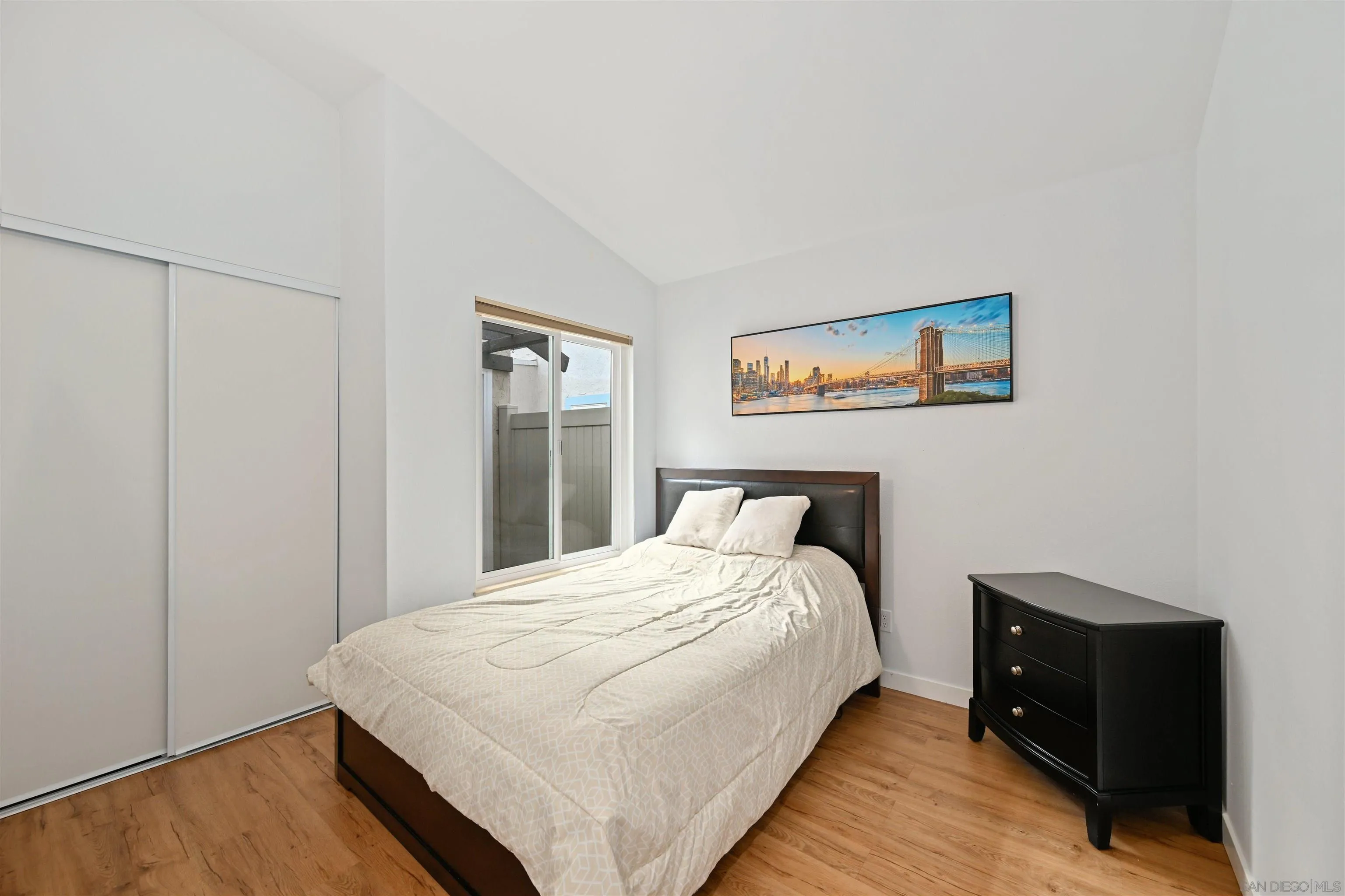 https://cdn.realtyfeed.com/cdn/127/250042361/7fba10aa1b8ccd4c5aec0ba2a4a7072c.webp