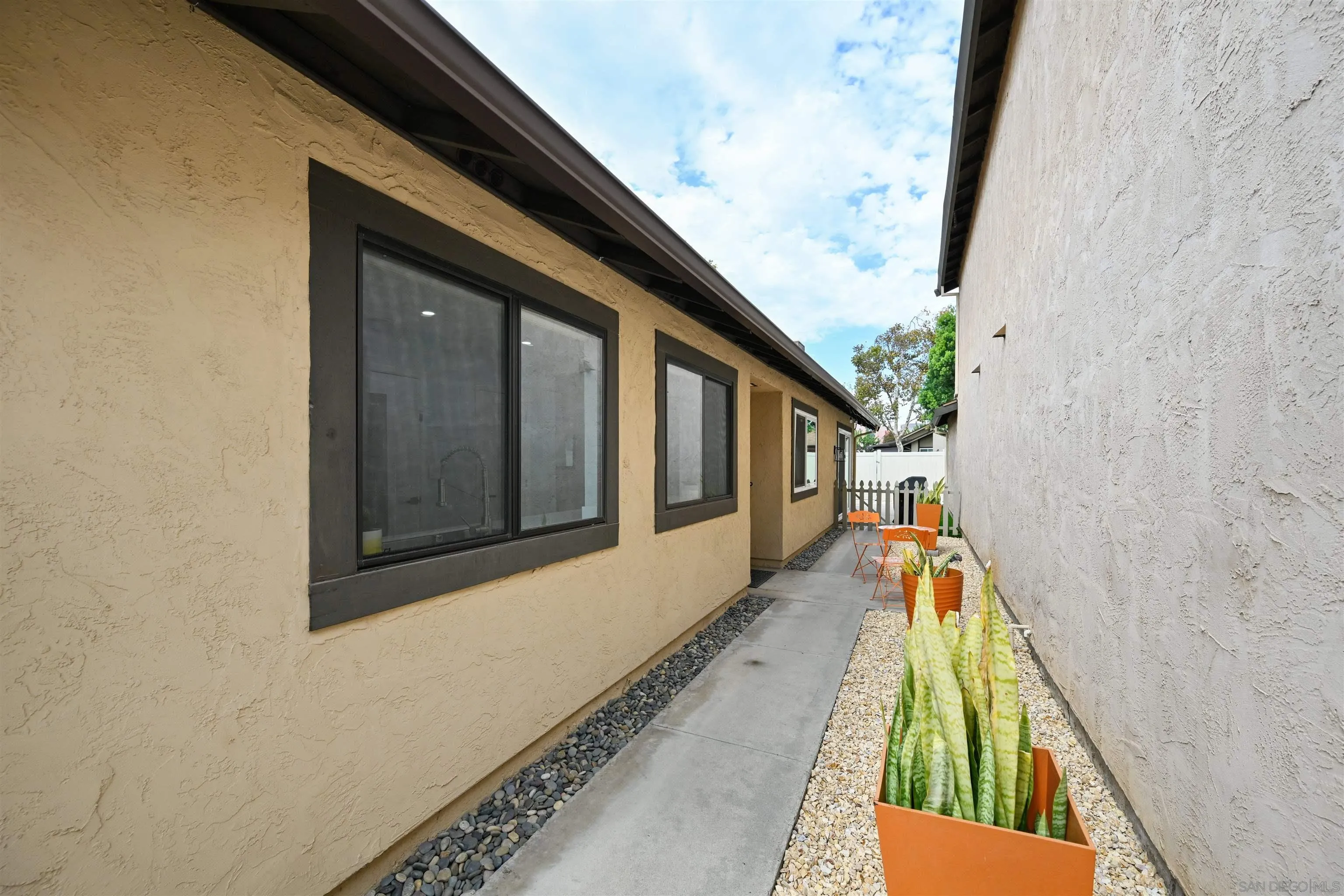 https://cdn.realtyfeed.com/cdn/127/250042361/b19cb26cb0948f67a1276b5d75d4e3ff.webp