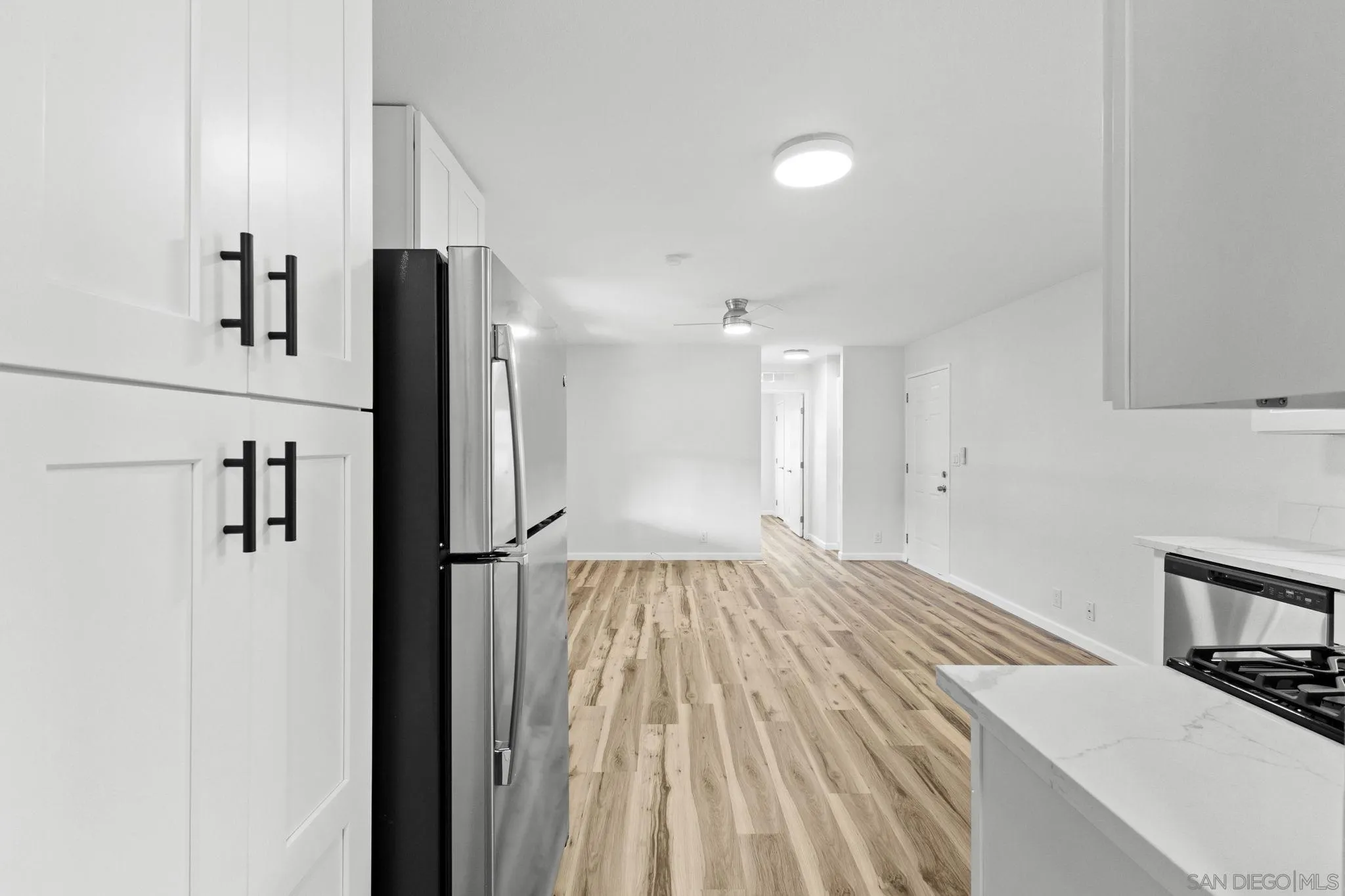 https://cdn.realtyfeed.com/cdn/127/250042363/835393ca104df6549e8523e3b32e801b.webp