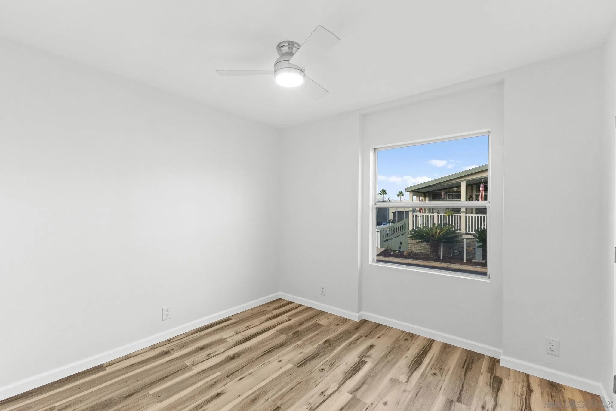 https://cdn.realtyfeed.com/cdn/127/250042363/f2801f7817e4c4575633ec3748b905ab.webp