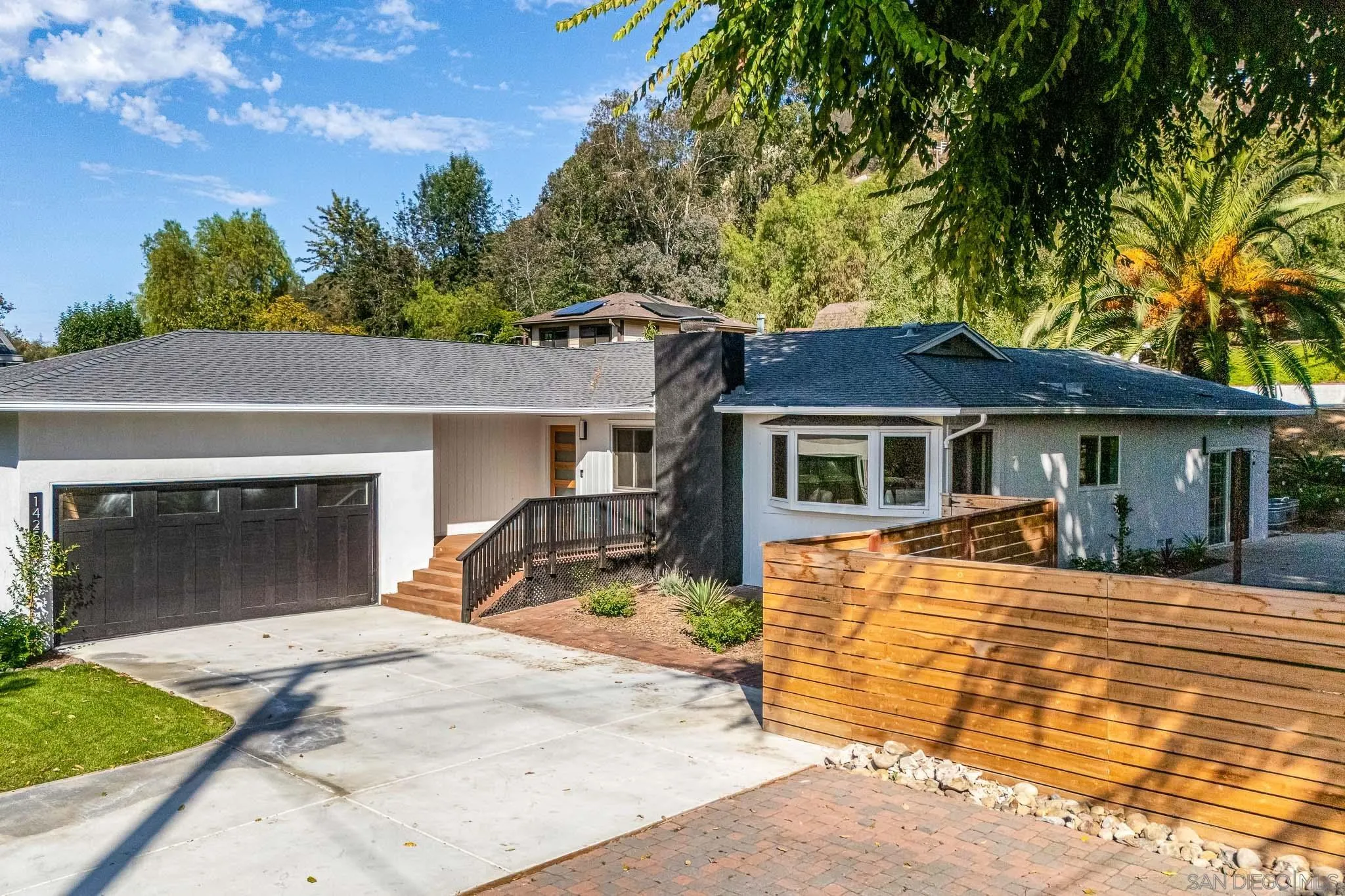 https://cdn.realtyfeed.com/cdn/127/250042365/10e821af3e1af56d7211b15d8b45bb88.webp