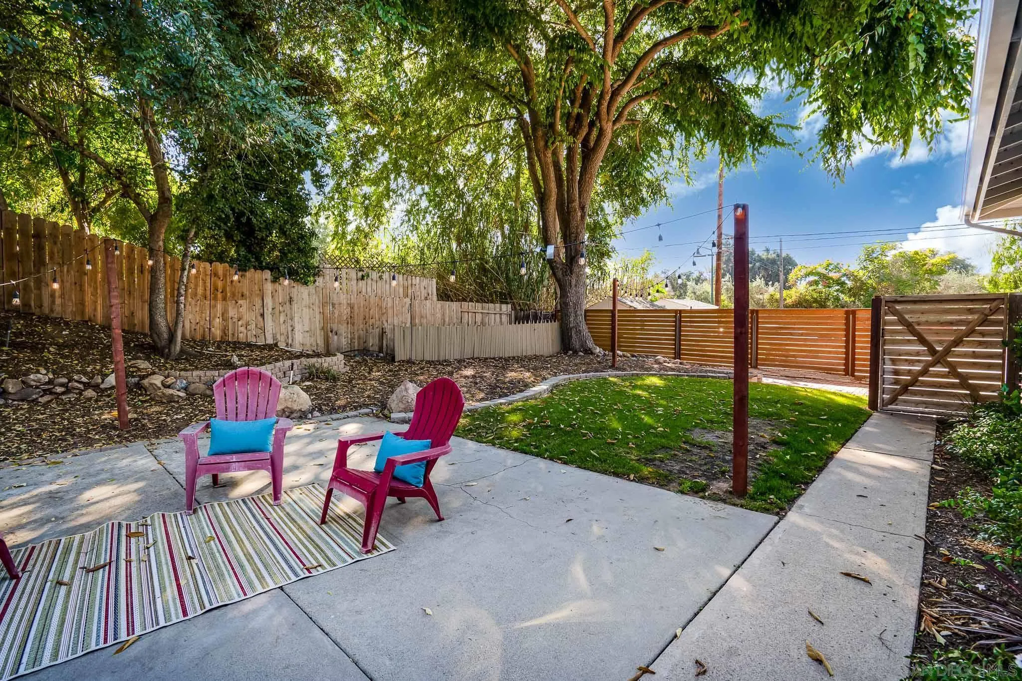 https://cdn.realtyfeed.com/cdn/127/250042365/88f6ec9dd7f69499871fe97d1e260a6a.webp