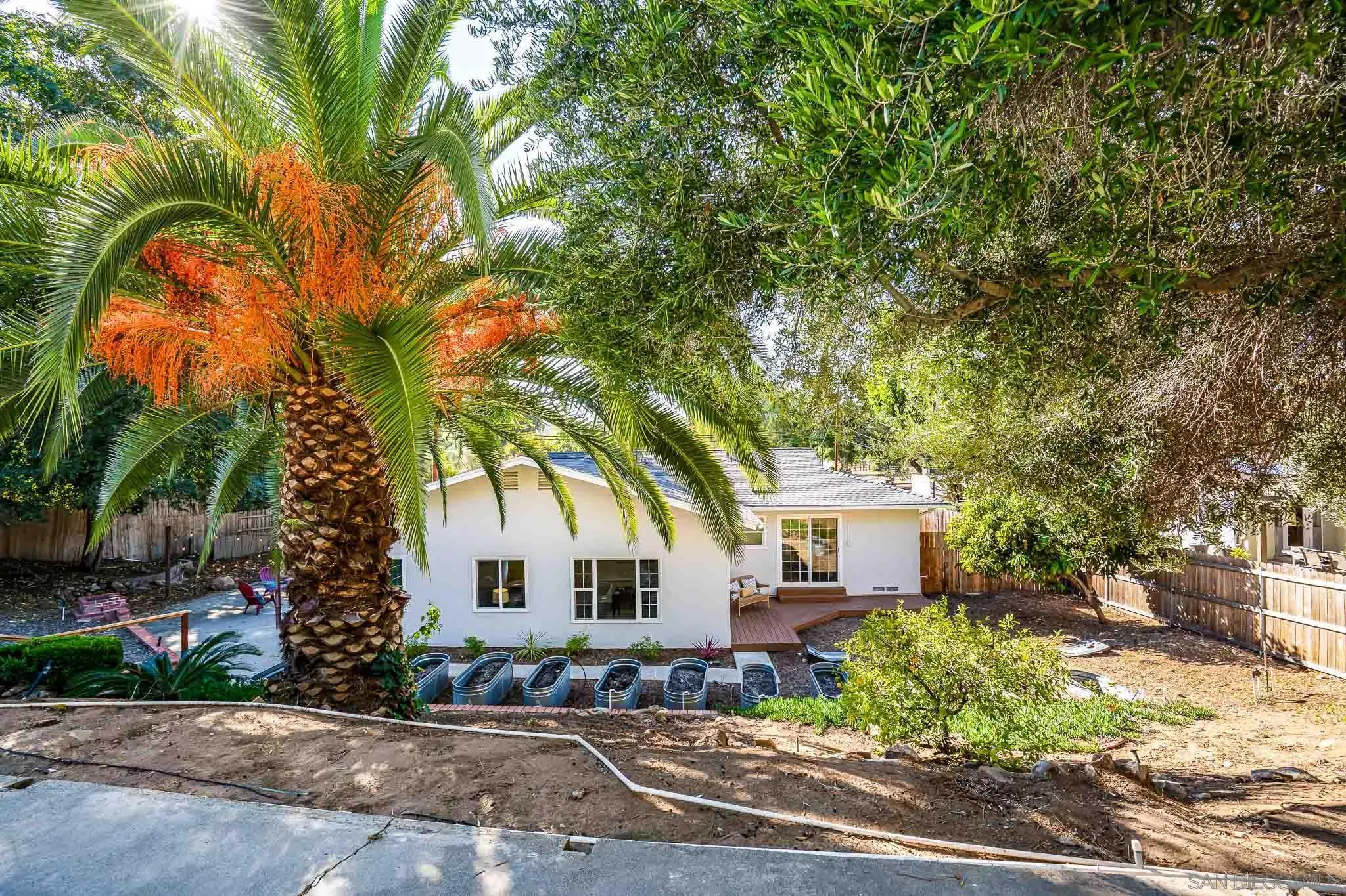 https://cdn.realtyfeed.com/cdn/127/250042365/ddff1bf78278a8e18e1fe9171f0c1bd0.webp