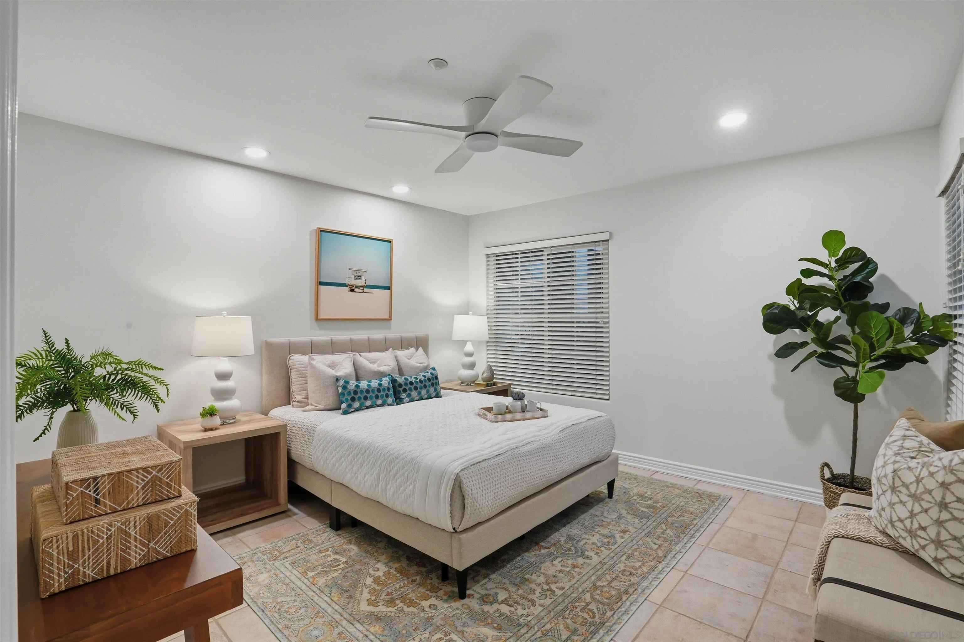 https://cdn.realtyfeed.com/cdn/127/250042367/22bf7b62b53d17a5c0a7846fcb1bd52e.webp