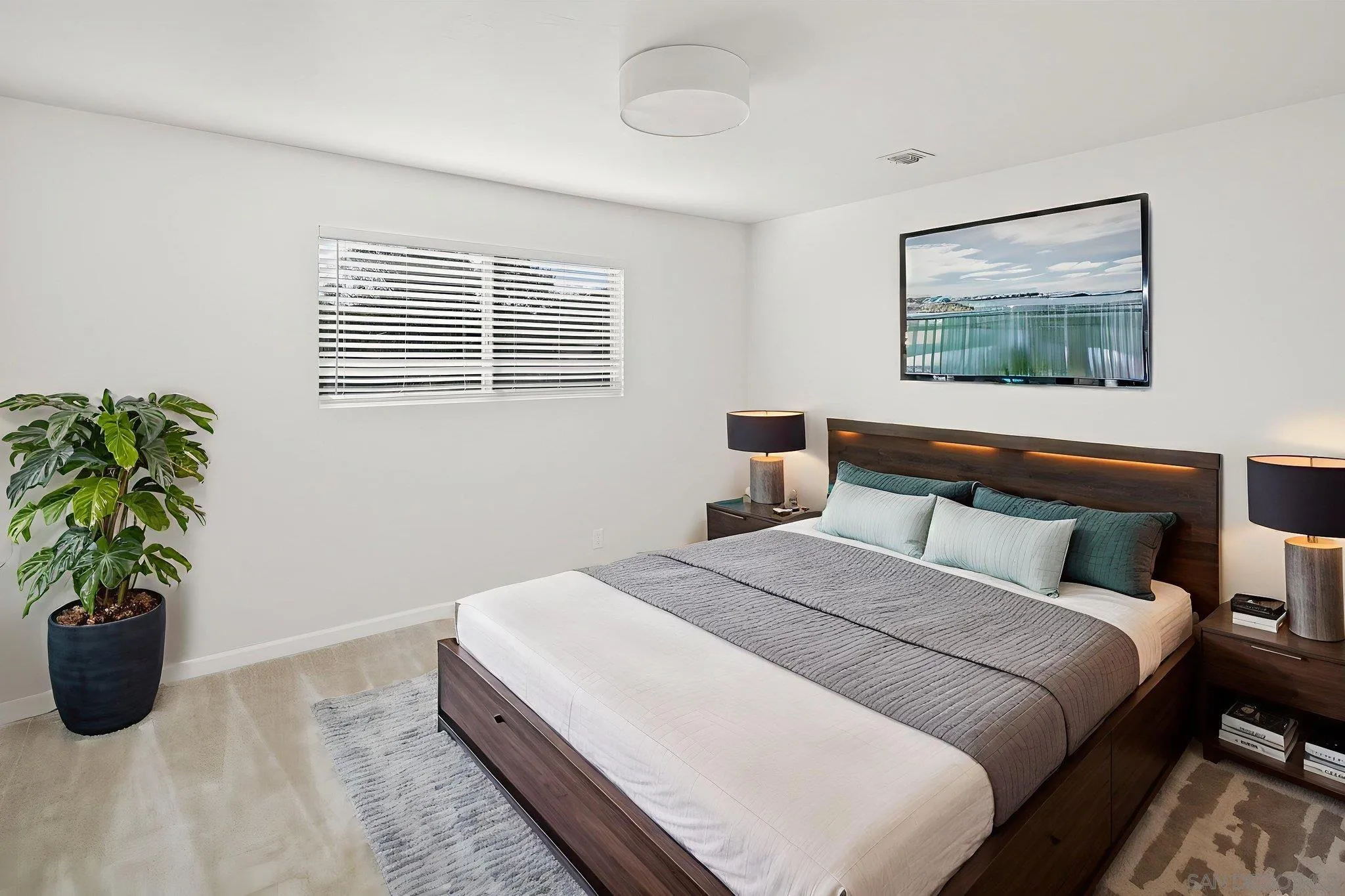 https://cdn.realtyfeed.com/cdn/127/250042370/ece9bcee052b020a1ea3e2717b29cfee.webp