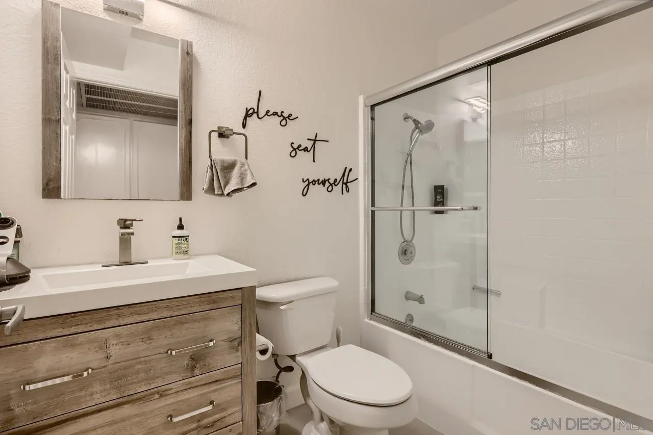 https://cdn.realtyfeed.com/cdn/127/250042379/b77a7bcd09fb1cca4cb93b1235fa4bc7.webp