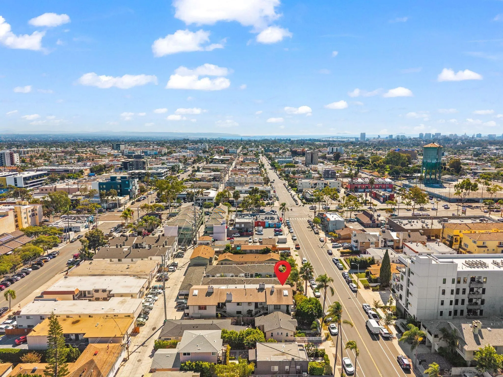 https://cdn.realtyfeed.com/cdn/127/250042379/e2cb8c972d7fcece6fefdcd491e61348.webp
