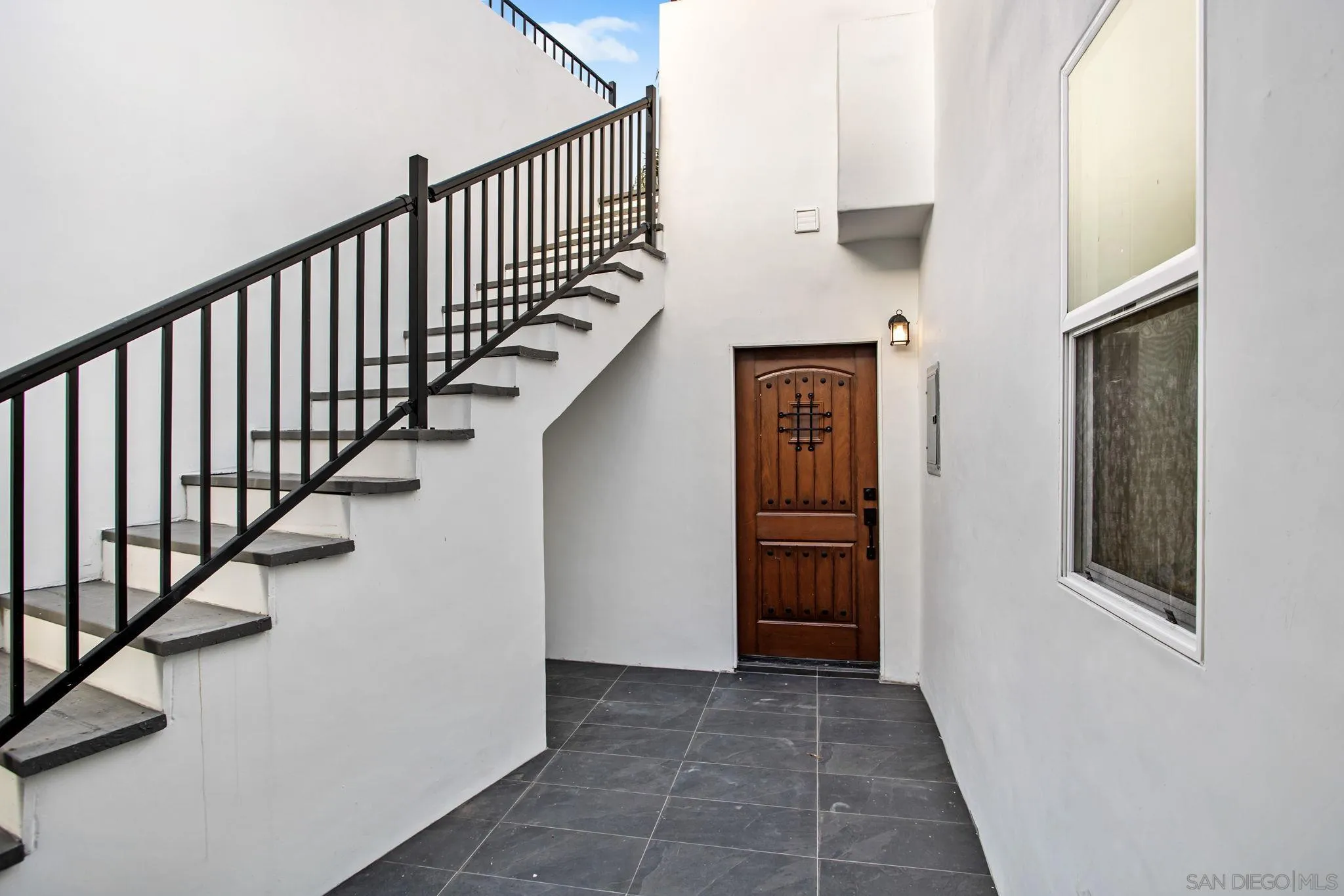 https://cdn.realtyfeed.com/cdn/127/250042380/6119251cd6464a54bd9fae3aed5552d3.webp