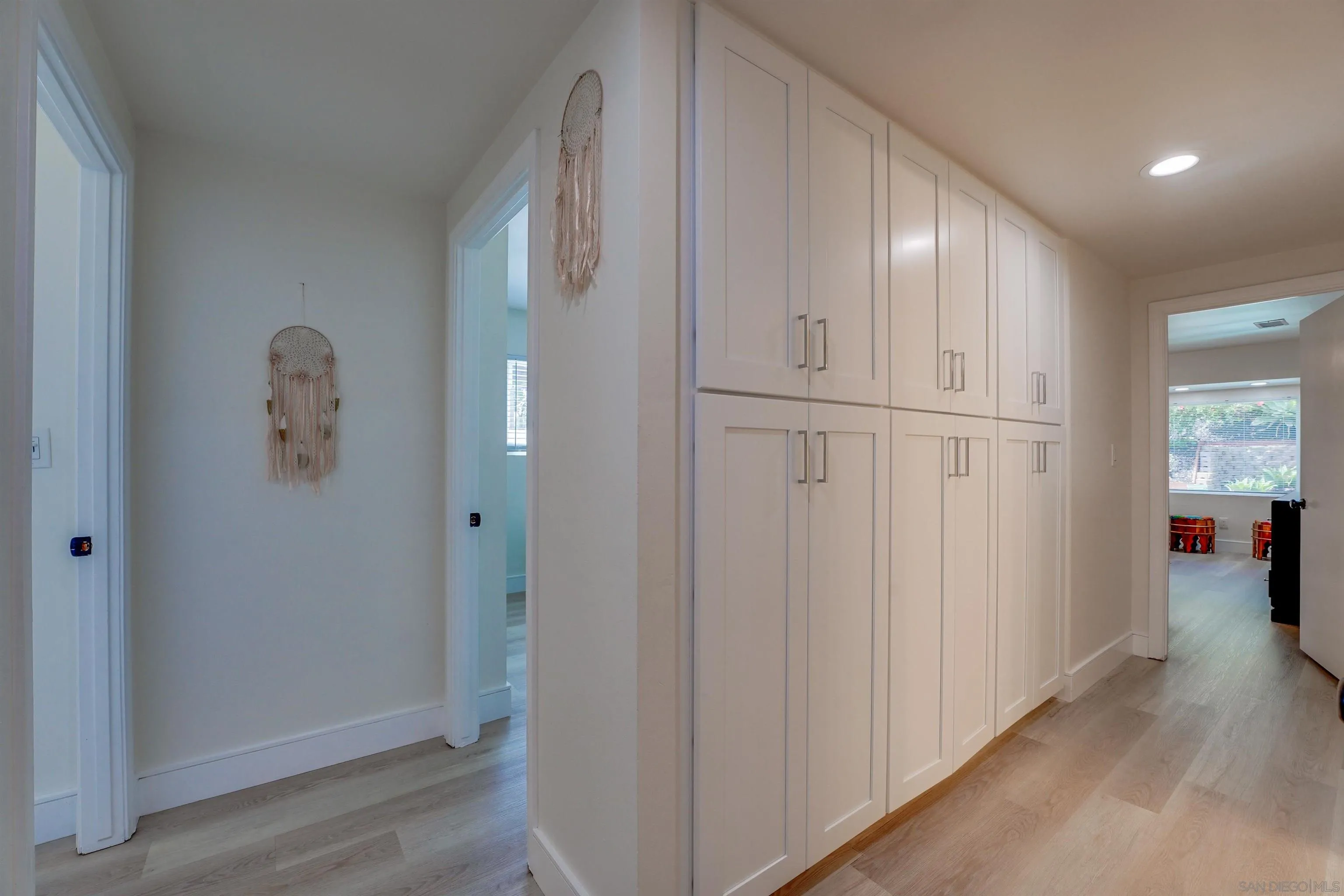 https://cdn.realtyfeed.com/cdn/127/250042382/1e8b5f6233f60e00f291b3f289b198da.webp