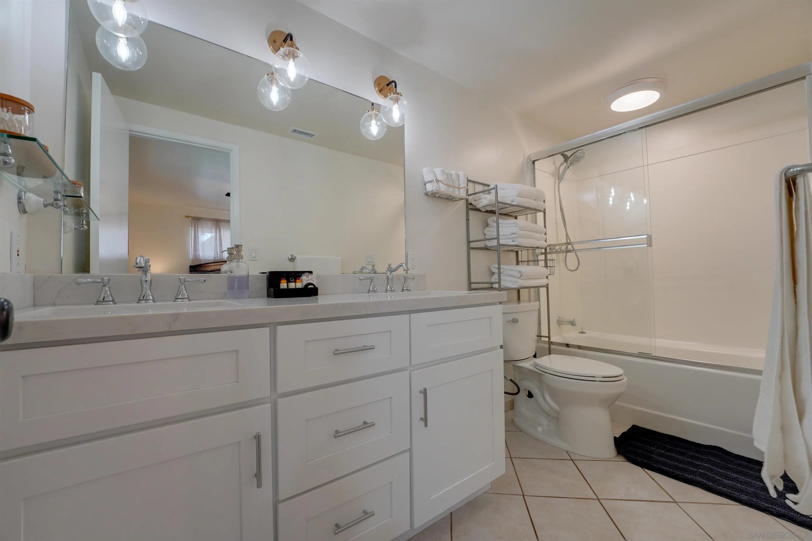 https://cdn.realtyfeed.com/cdn/127/250042382/4cf69fbfef02bd79f580173a09fbae0d.webp