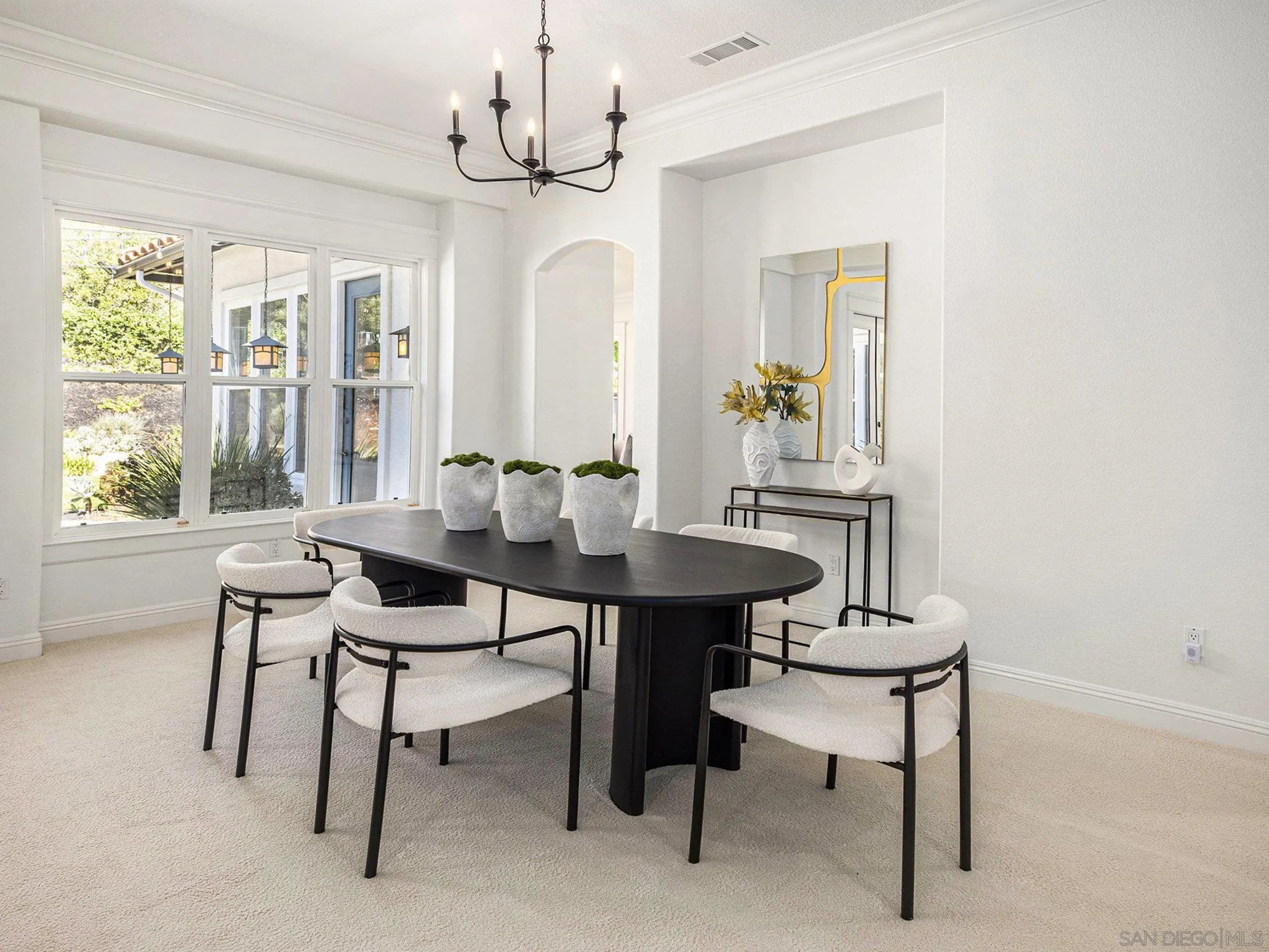 https://cdn.realtyfeed.com/cdn/127/250042396/0c9e92b94bd9baed46e491b60ba10a71.webp