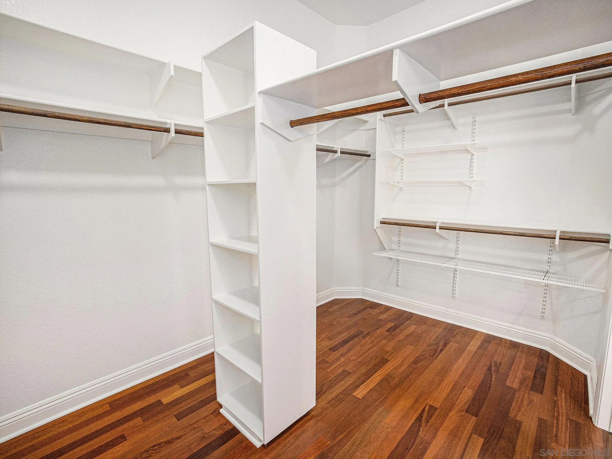 https://cdn.realtyfeed.com/cdn/127/250042396/6463d70b71926fd1d4ed8906f4a0d0e5.webp