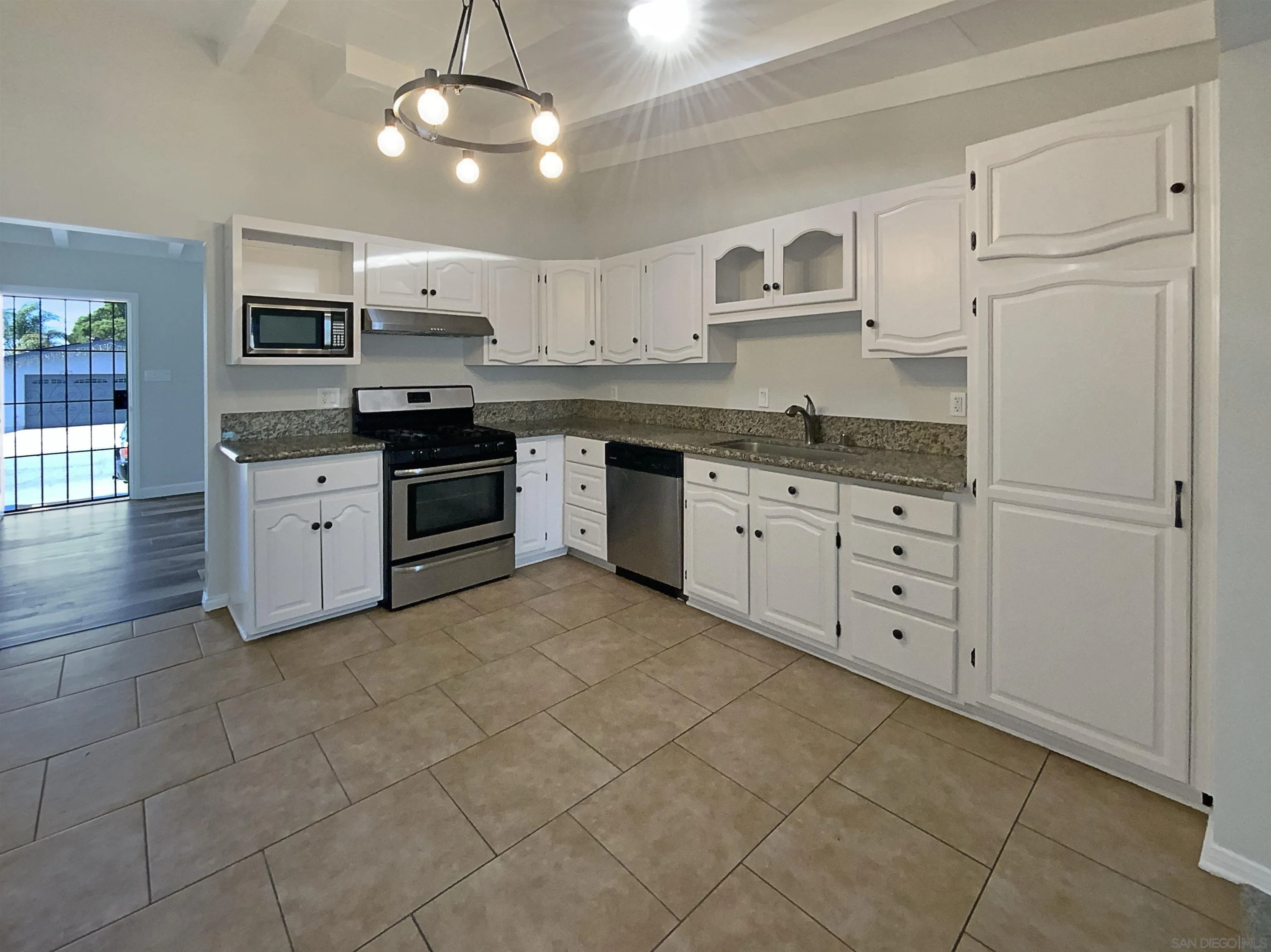 https://cdn.realtyfeed.com/cdn/127/250042401/d7a305e6111ee67dbac1c853c0224e3d.webp