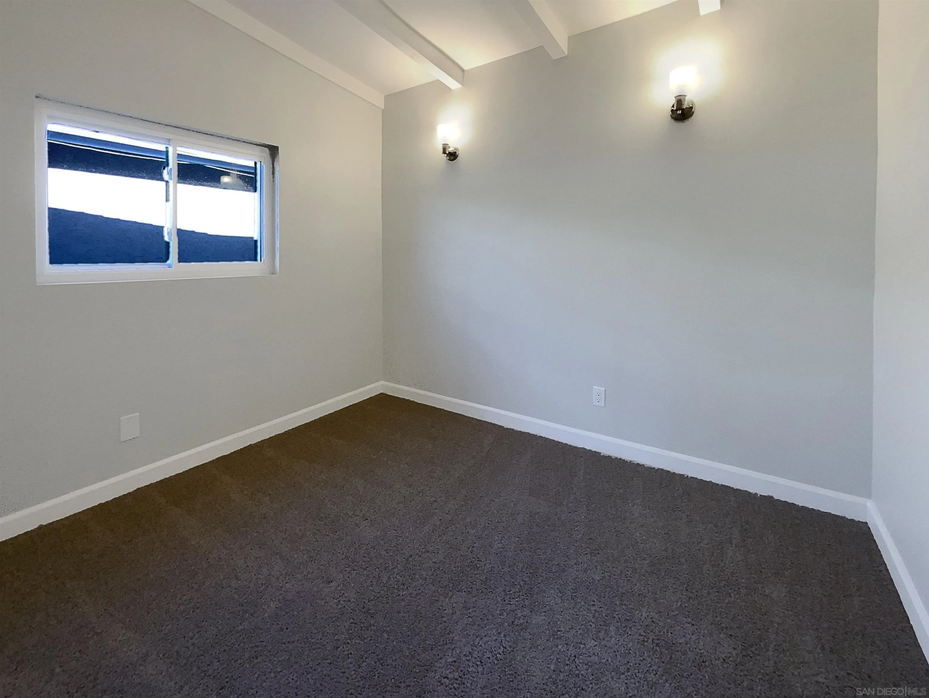 https://cdn.realtyfeed.com/cdn/127/250042401/e9e9fb59faadec5f92742cb0b3dc4f69.webp