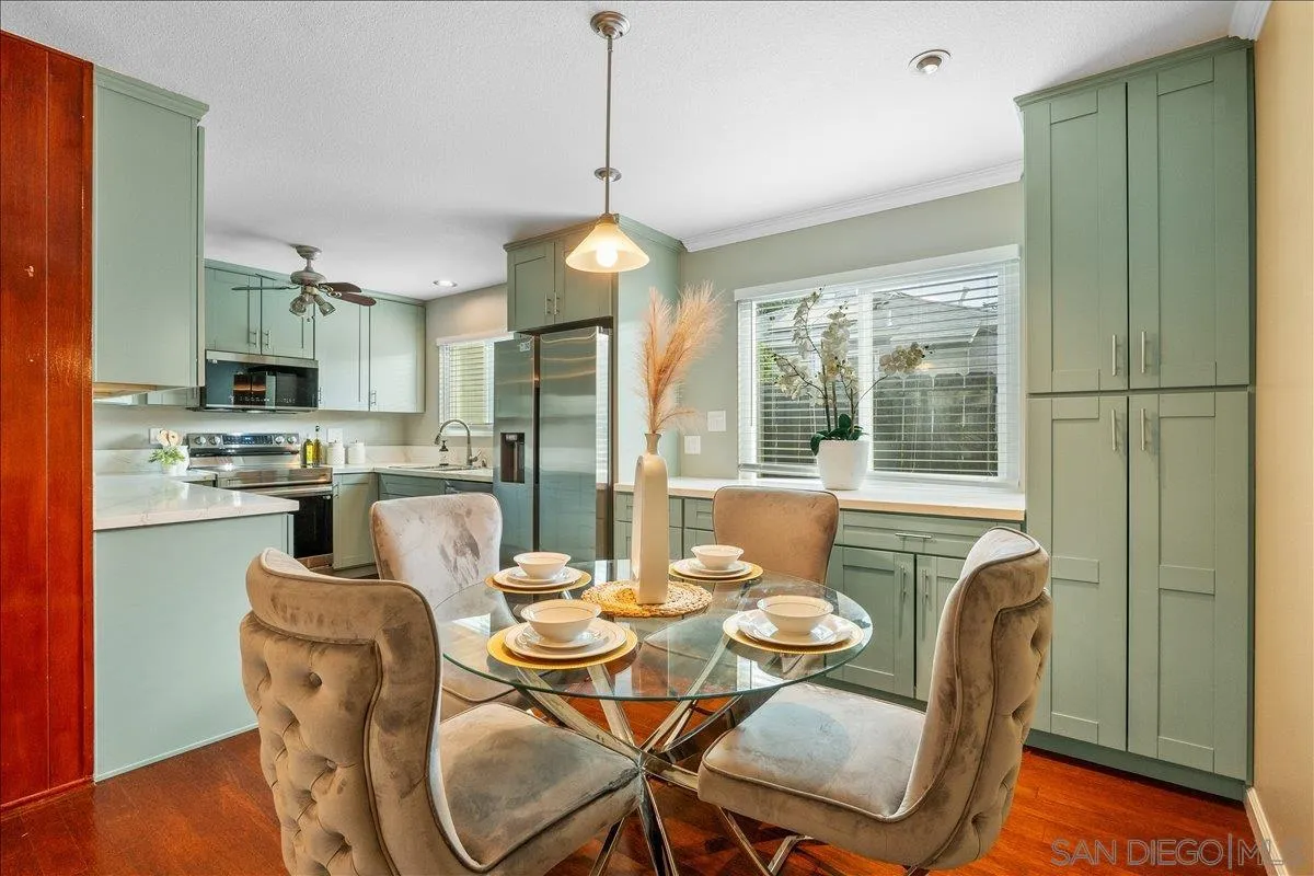 https://cdn.realtyfeed.com/cdn/127/250042402/c10d8b6b82bf22b05afd6a5f7721414c.webp