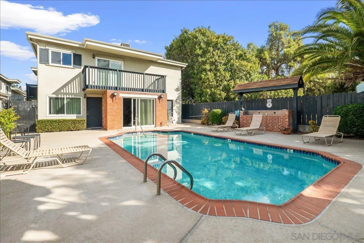 https://cdn.realtyfeed.com/cdn/127/250042402/cb97c814b56b86eb1f03d074c0f96dc1.webp