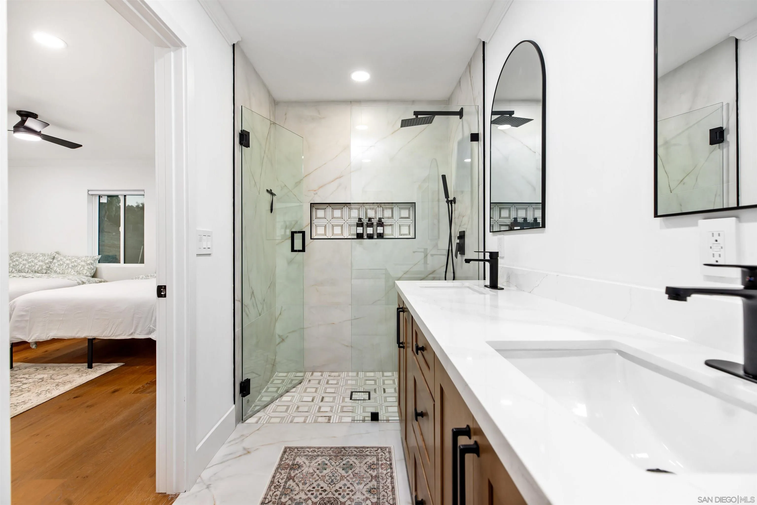 https://cdn.realtyfeed.com/cdn/127/250042408/7e8a6b35c570a80960fa5c48c615224d.webp