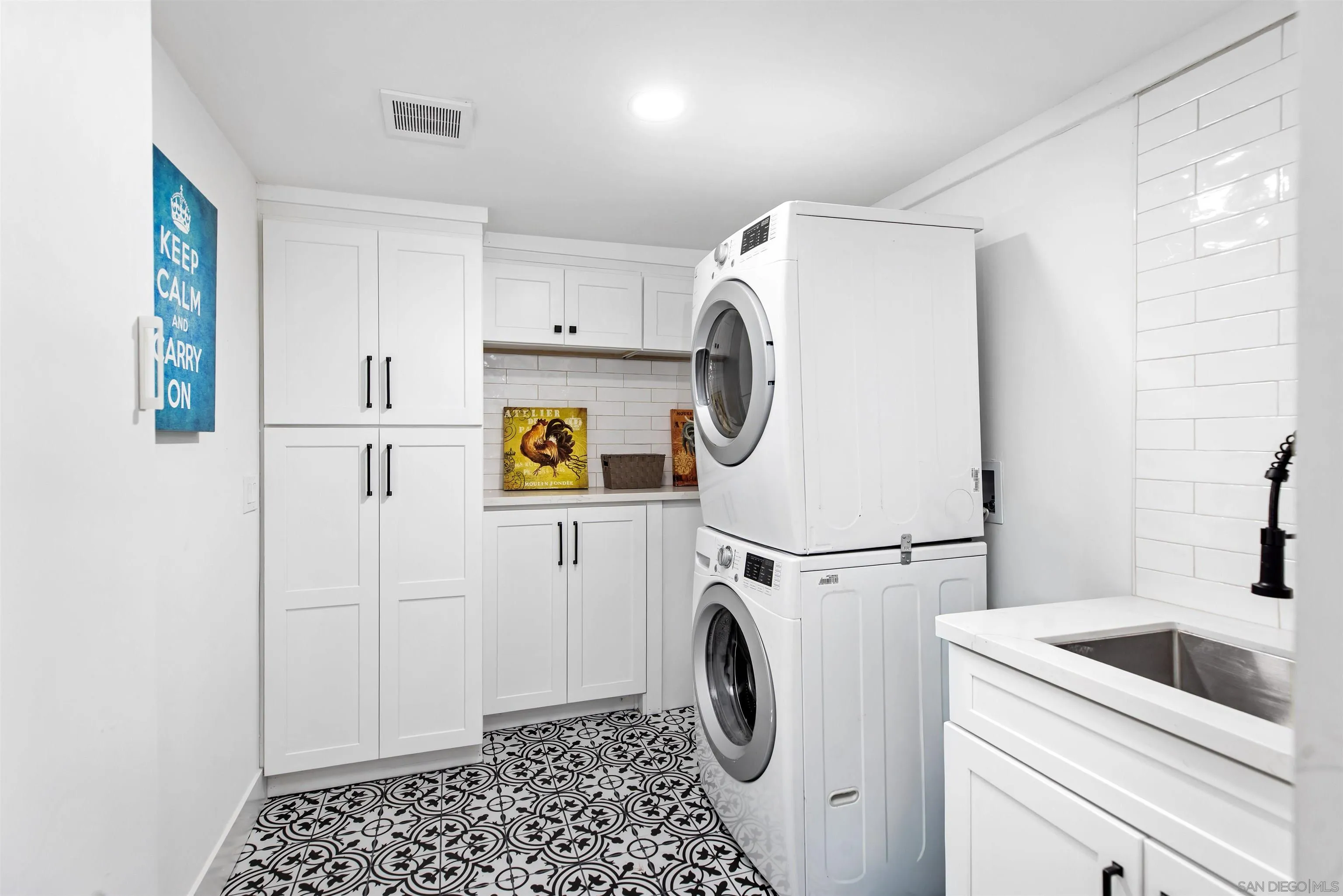 https://cdn.realtyfeed.com/cdn/127/250042408/8252e299e65df73ca5e67eb4e74be7fd.webp